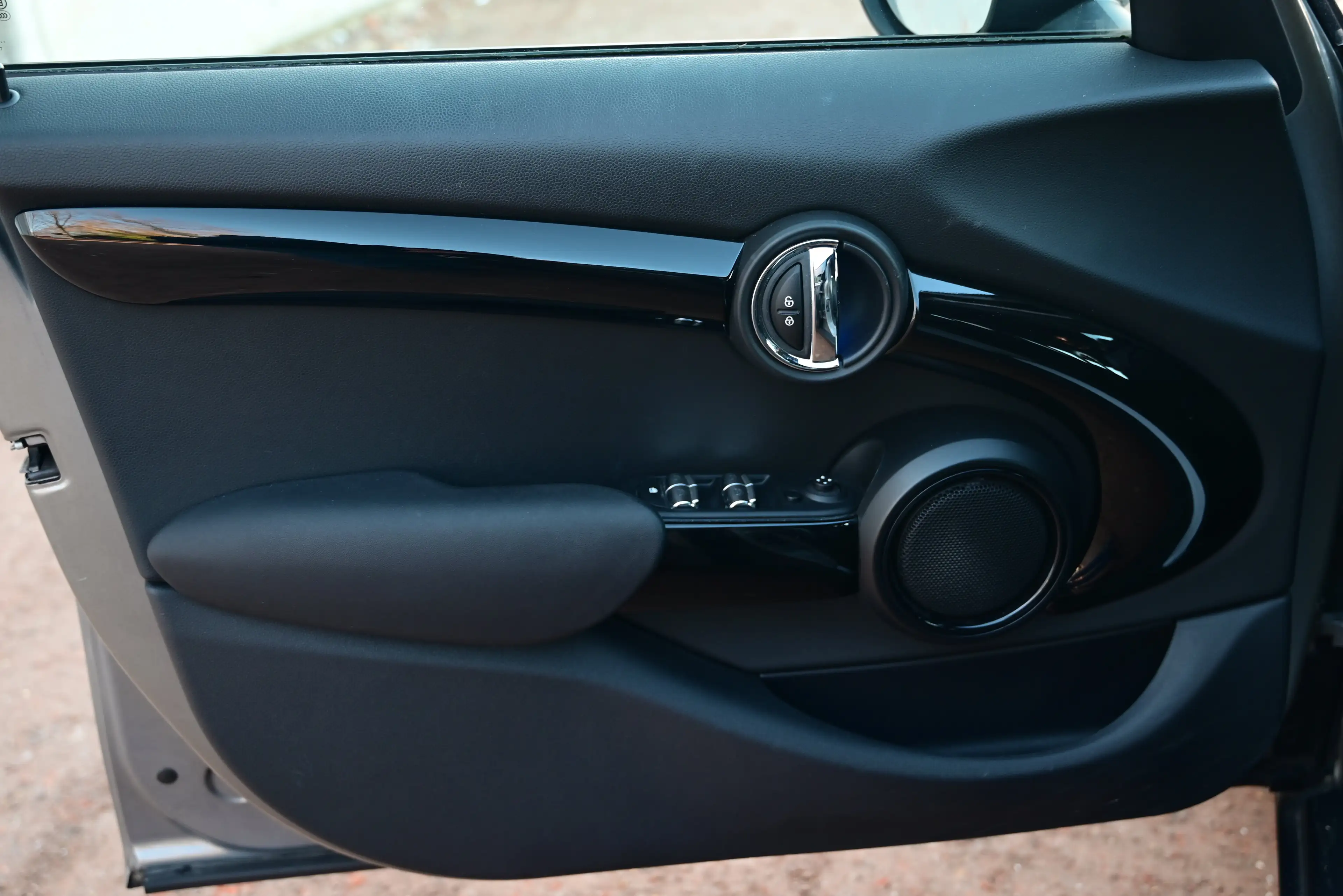 MINI One D 5 DOORS / ISLINGTON / NAVI / PDC / AIRCO / TOP — photo 15