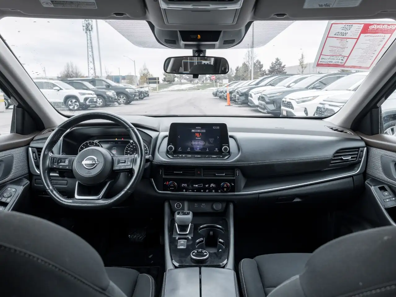 Nissan Rogue снимка Nissan Rogue