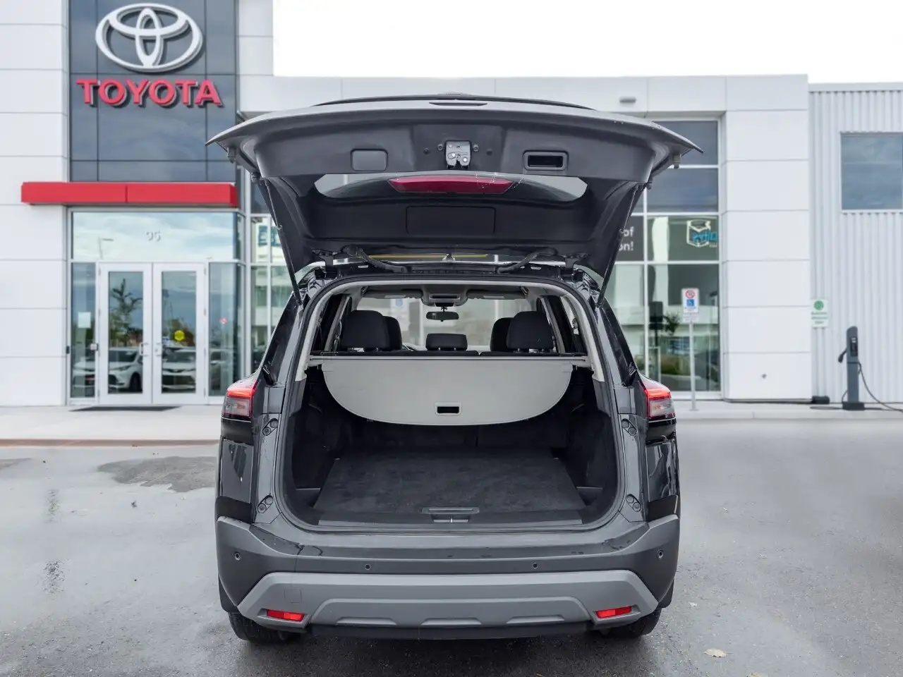 Nissan Rogue снимка Nissan Rogue