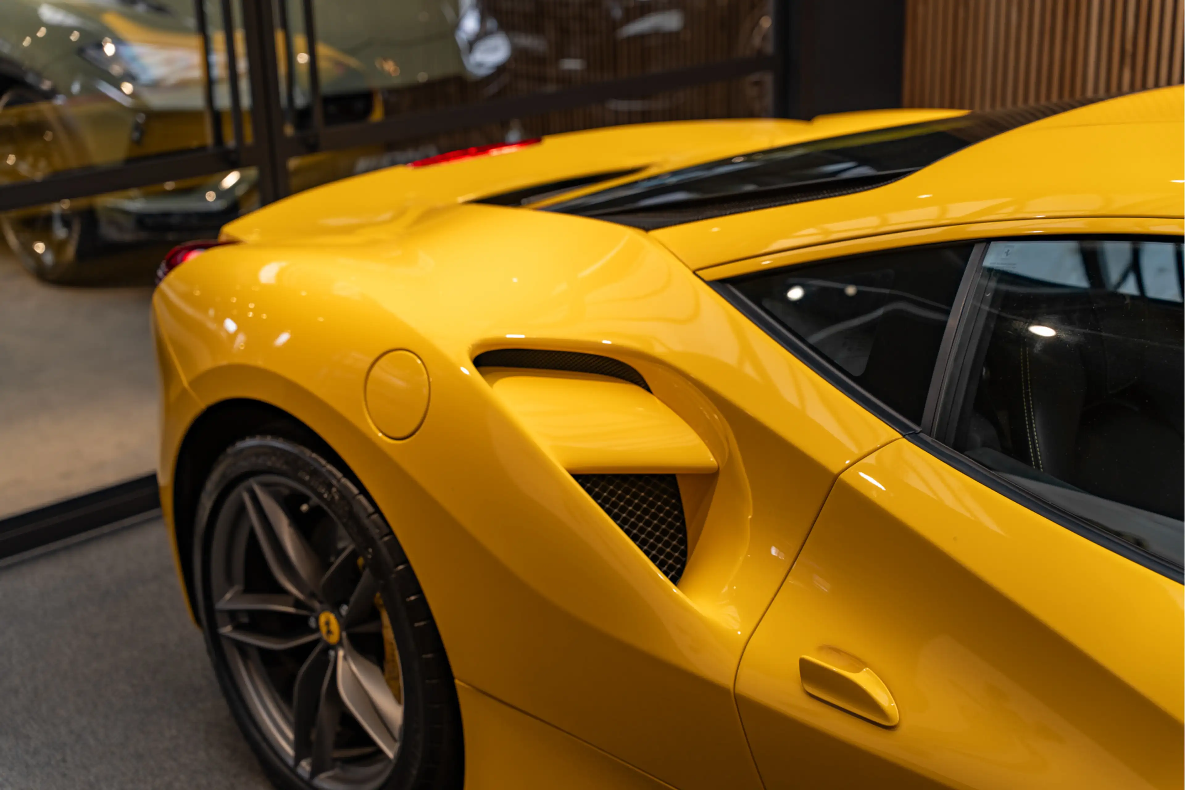 Ferrari 488 3.9 GTB HELE Coupé 3.9 GTB HELE — photo 13