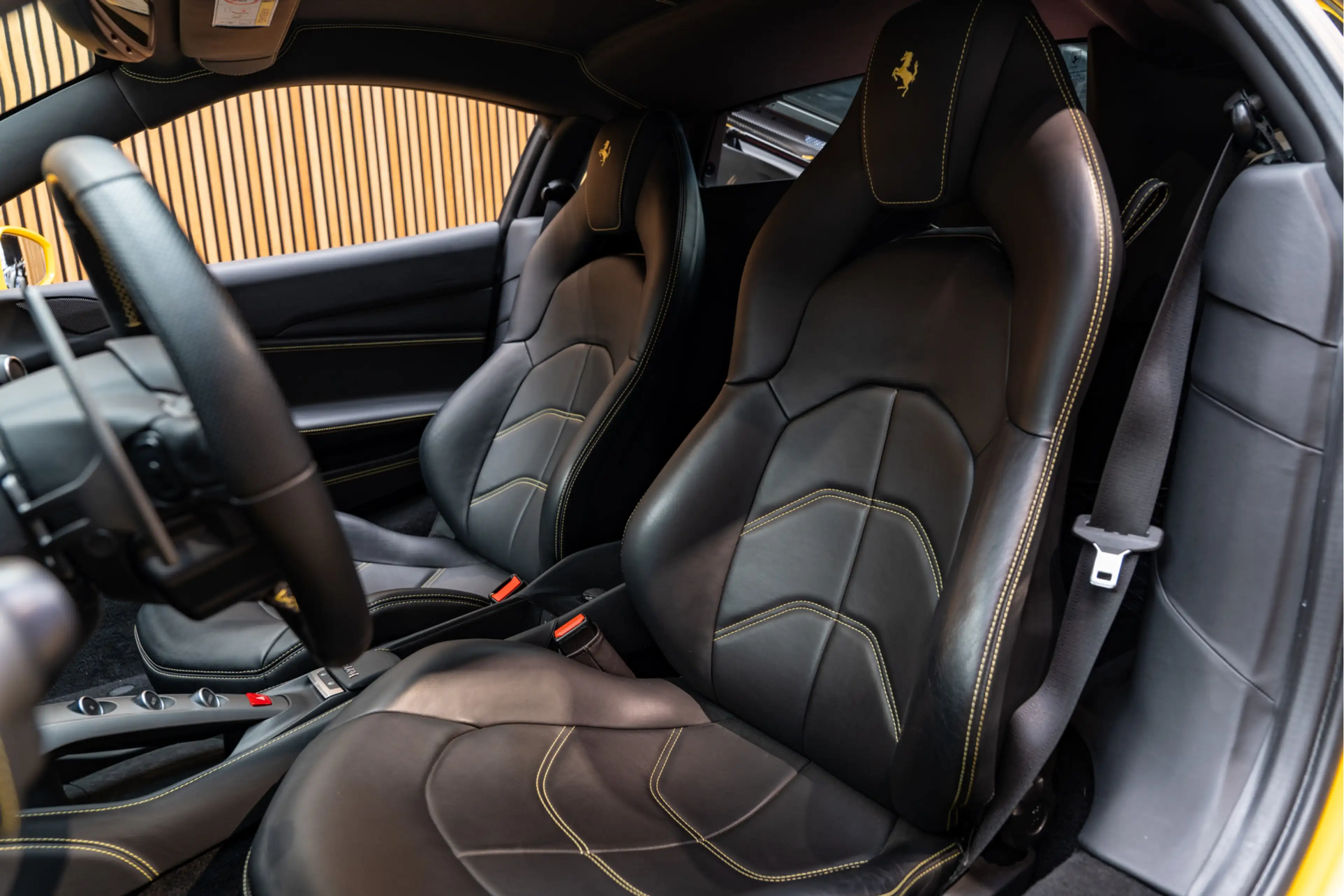 Ferrari 488 3.9 GTB HELE Coupé 3.9 GTB HELE — photo 9