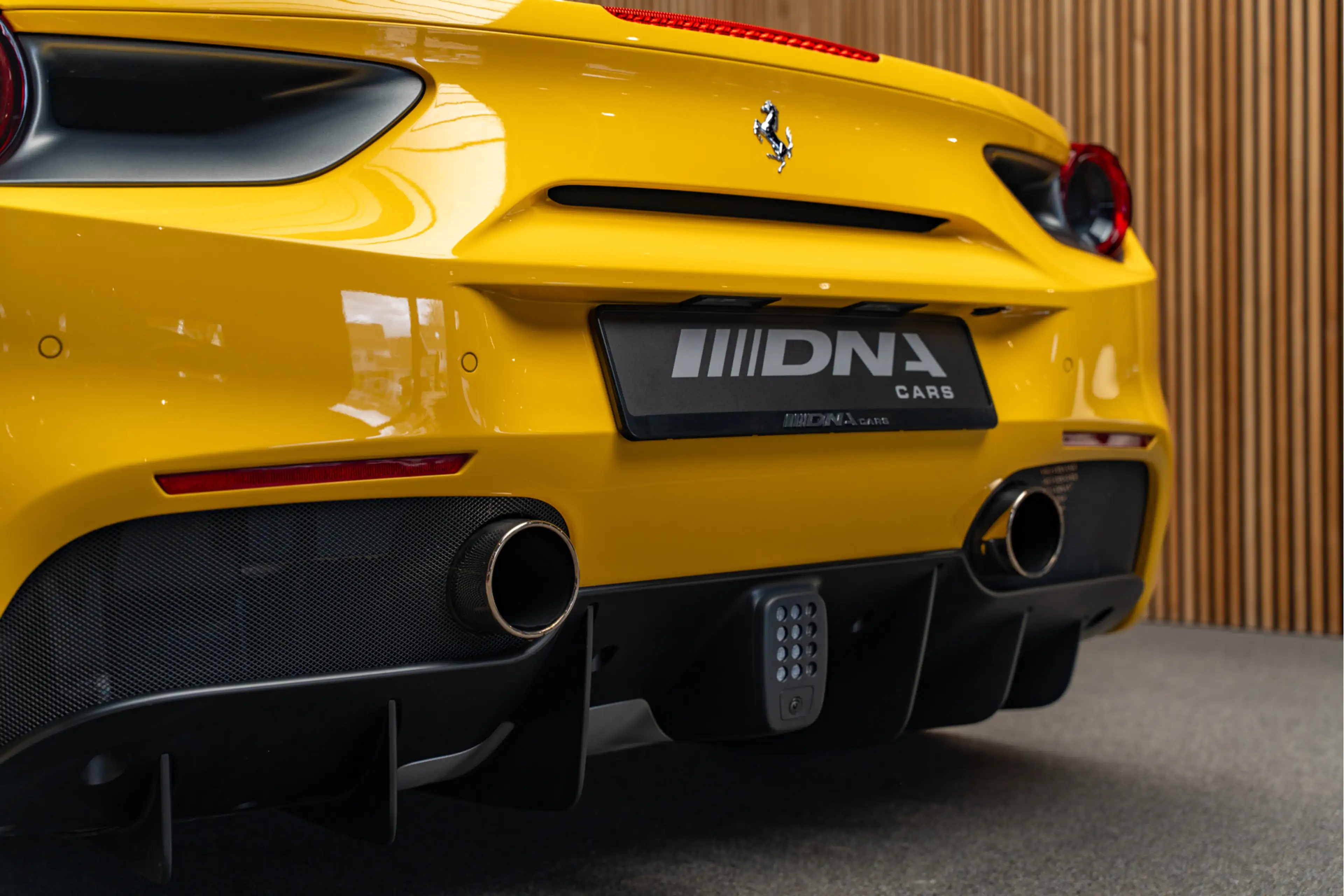 Ferrari 488 3.9 GTB HELE Coupé 3.9 GTB HELE — photo 18