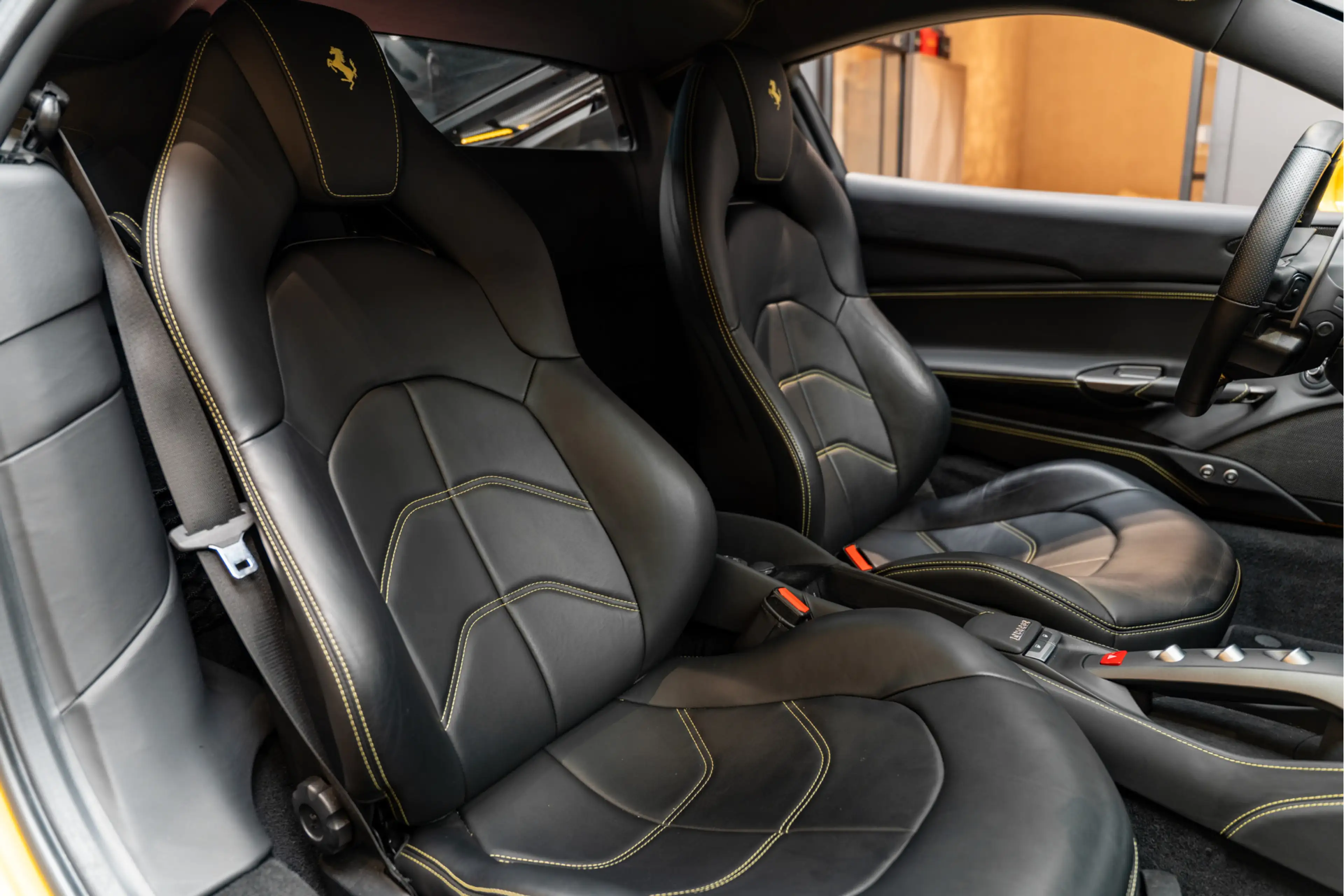 Ferrari 488 3.9 GTB HELE Coupé 3.9 GTB HELE — photo 45
