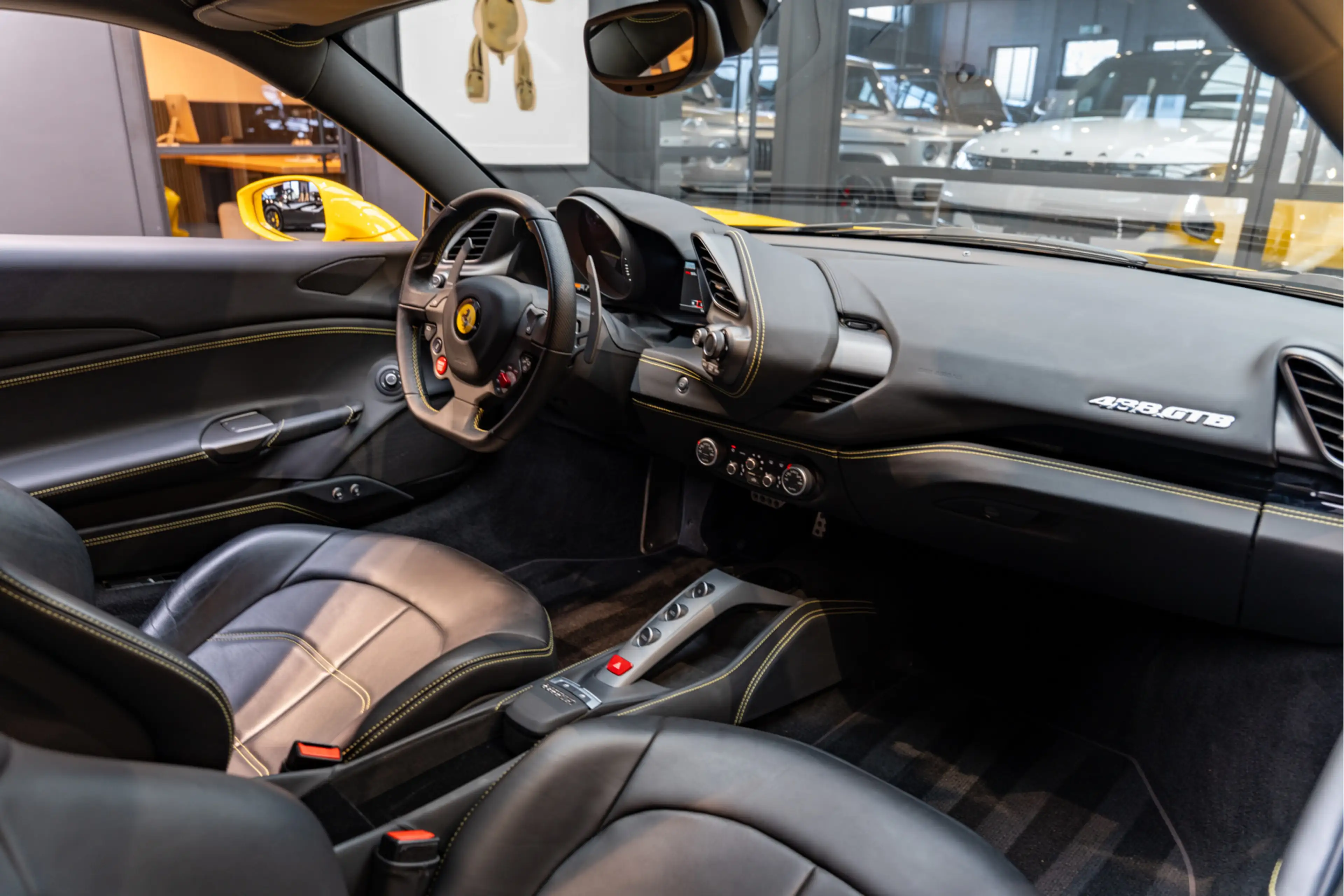 Ferrari 488 3.9 GTB HELE Coupé 3.9 GTB HELE — photo 8