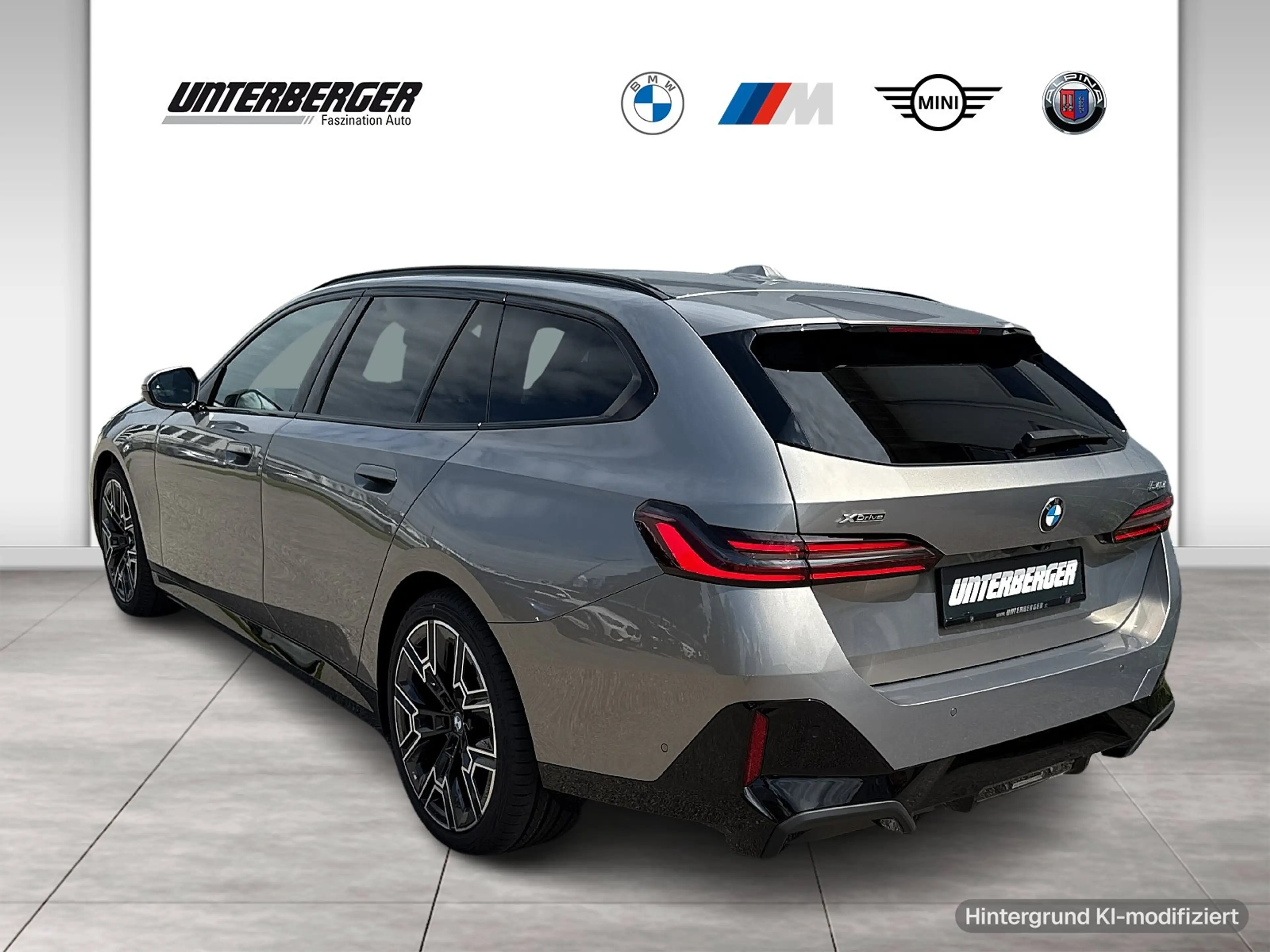 BMW 540 d xDrive Touring M Sport PRO HUD 20" Iconic Glow A — photo 4