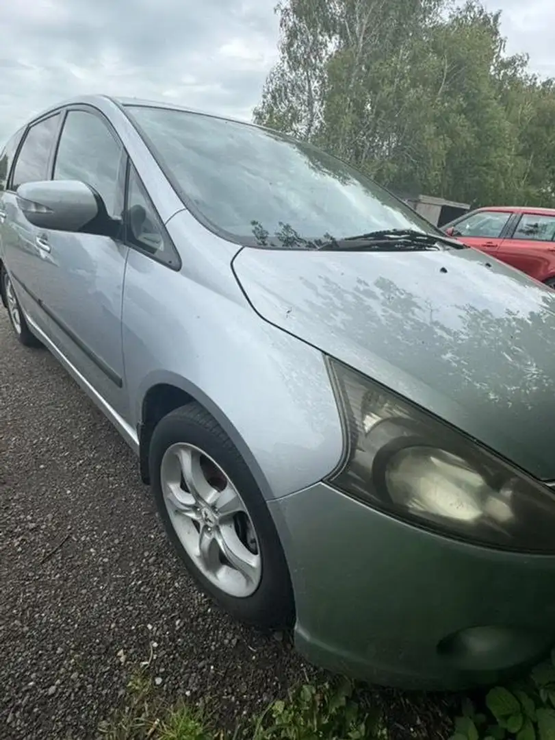 Mitsubishi Grandis Grandis 2.4-16V Intense Gümüş rengi - 2