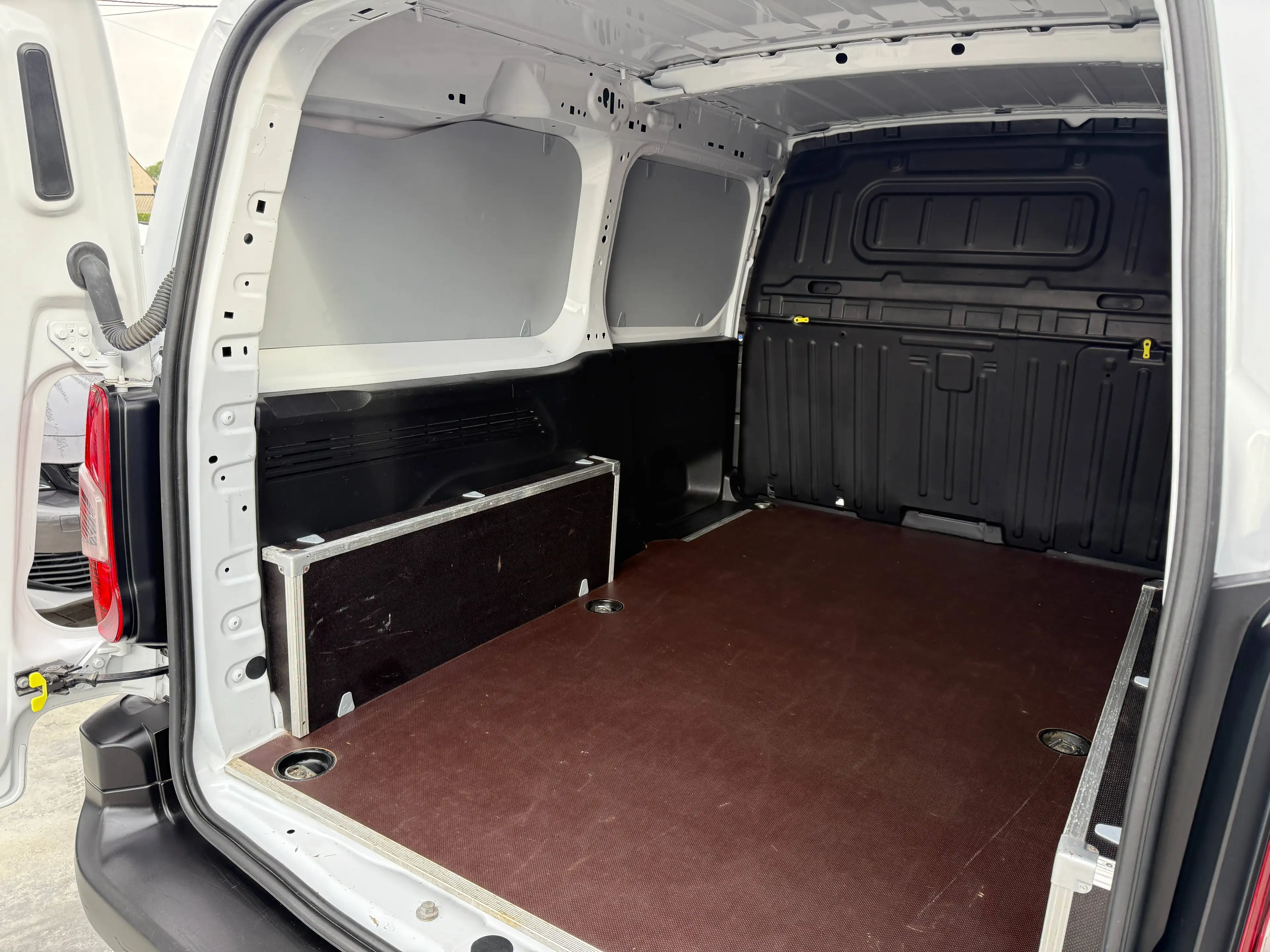 Peugeot Partner 1.5 BLUEHDI LENGTE 2 130PK CAMERA NAVIGATIE CARPLAY PDC FACELIFT CARPASS — photo 15