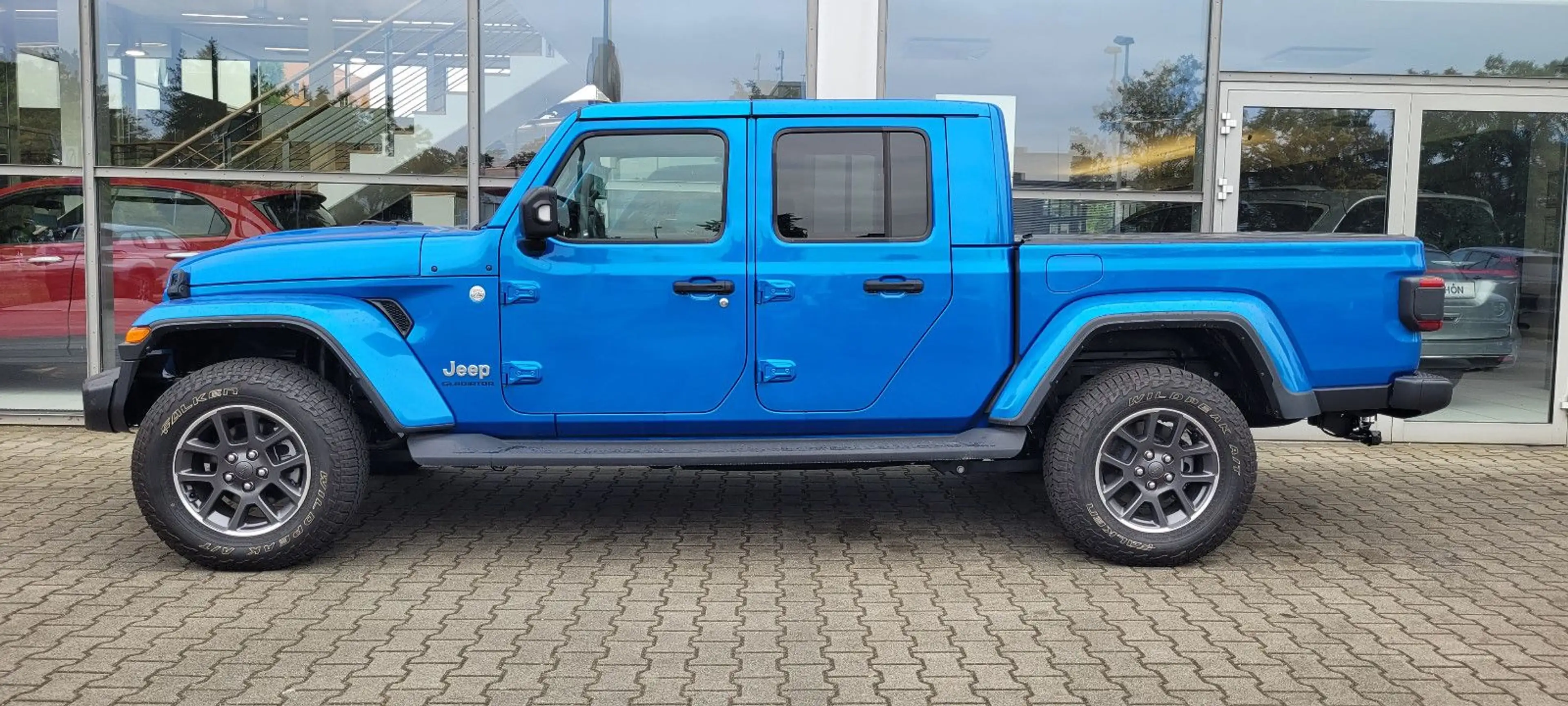 Jeep Gladiator Overland 4WD — photo 3
