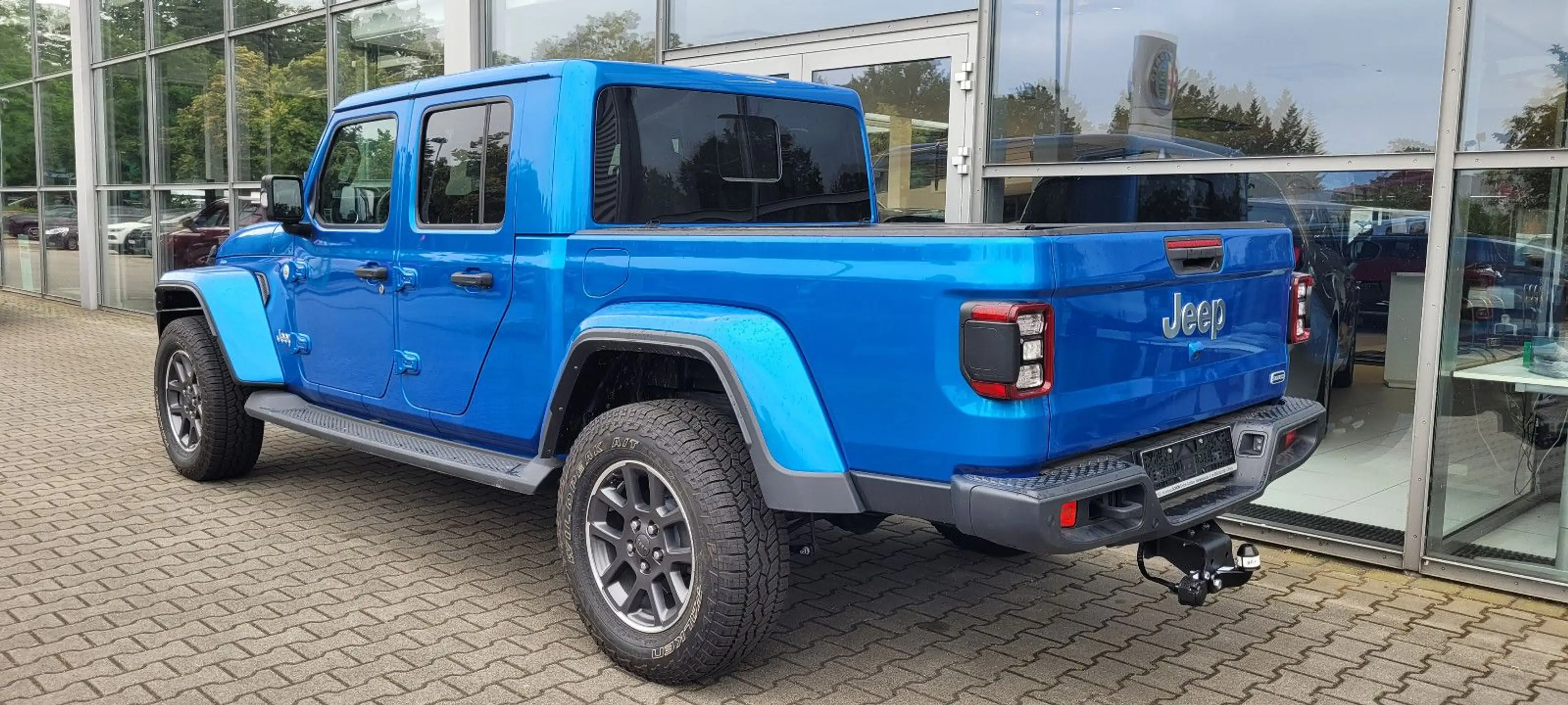 Jeep Gladiator Overland 4WD — photo 4