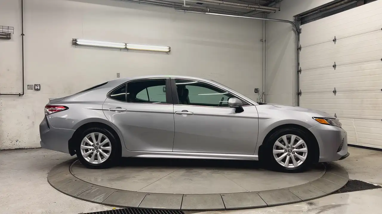 Toyota Camry снимка Toyota Camry