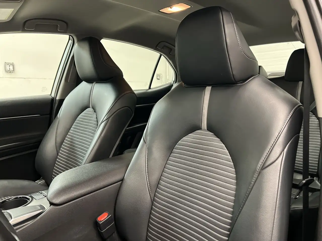 Toyota Camry снимка Toyota Camry
