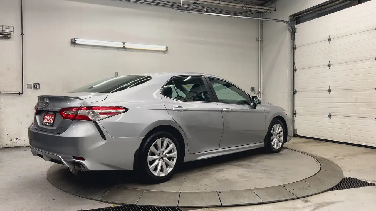 Toyota Camry снимка Toyota Camry