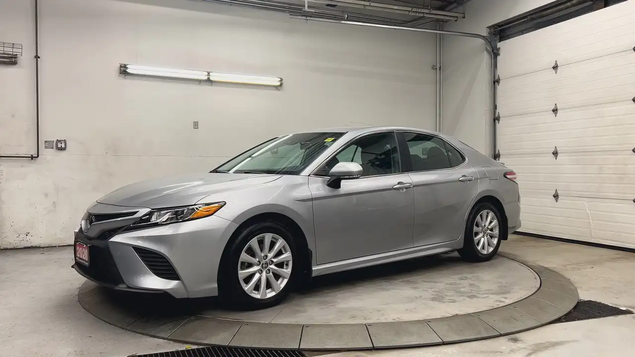 Toyota Camry снимка Toyota Camry