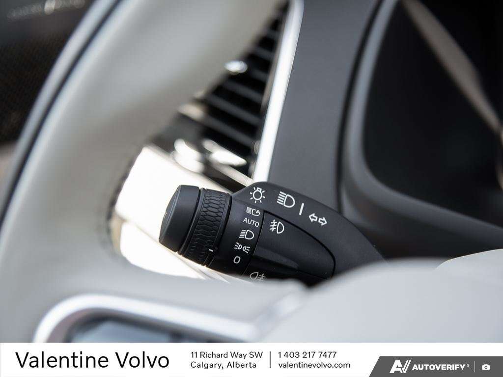 2023 Volvo XC90 thumb 16