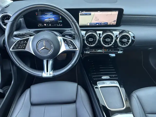 Mercedes-Benz A view 13