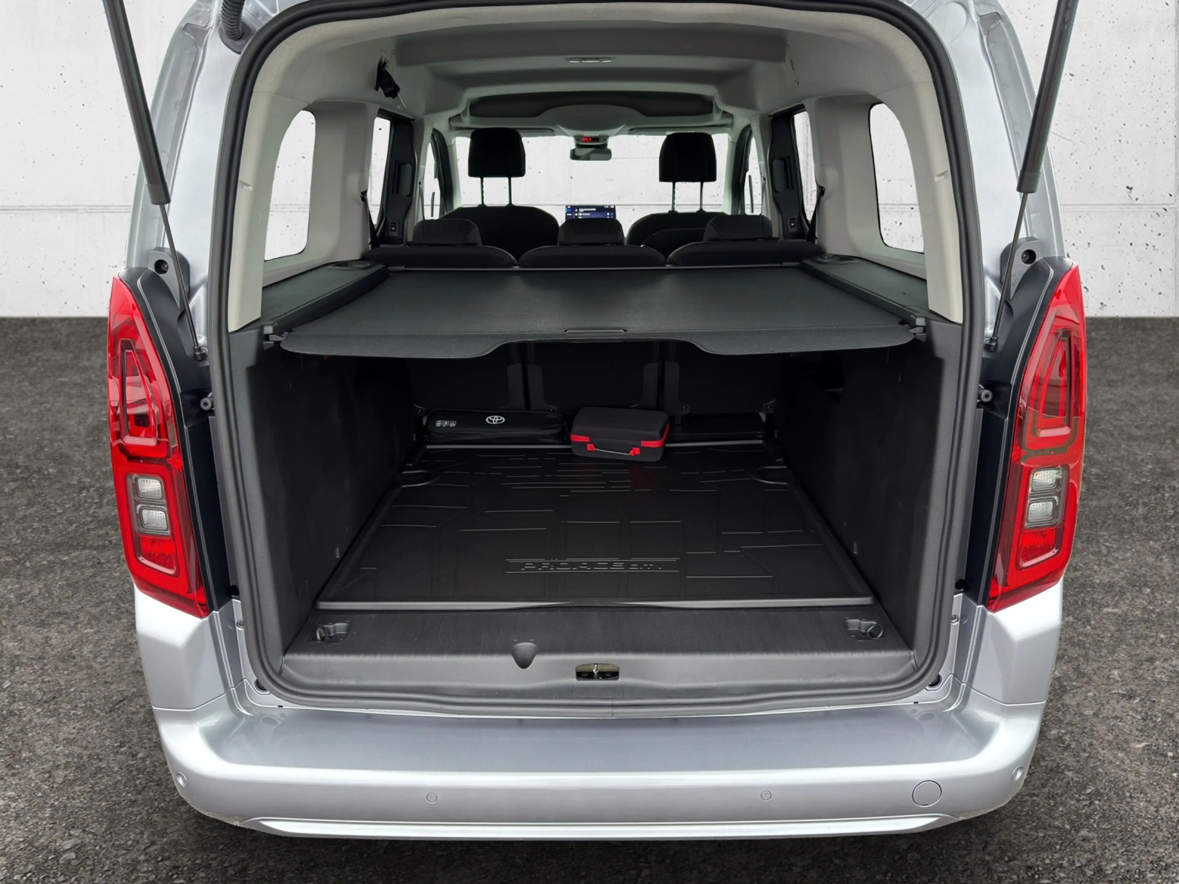 Toyota Proace City Verso Family 1,5 Diesel 130 L2 6M 5t. — photo 4