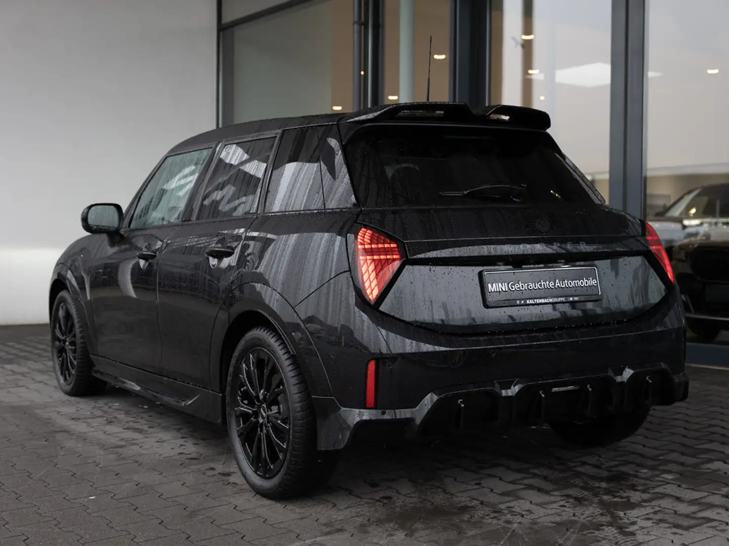 MINI Cooper C John Cooper Works Trim PANO HUD NAVI Noir - 2
