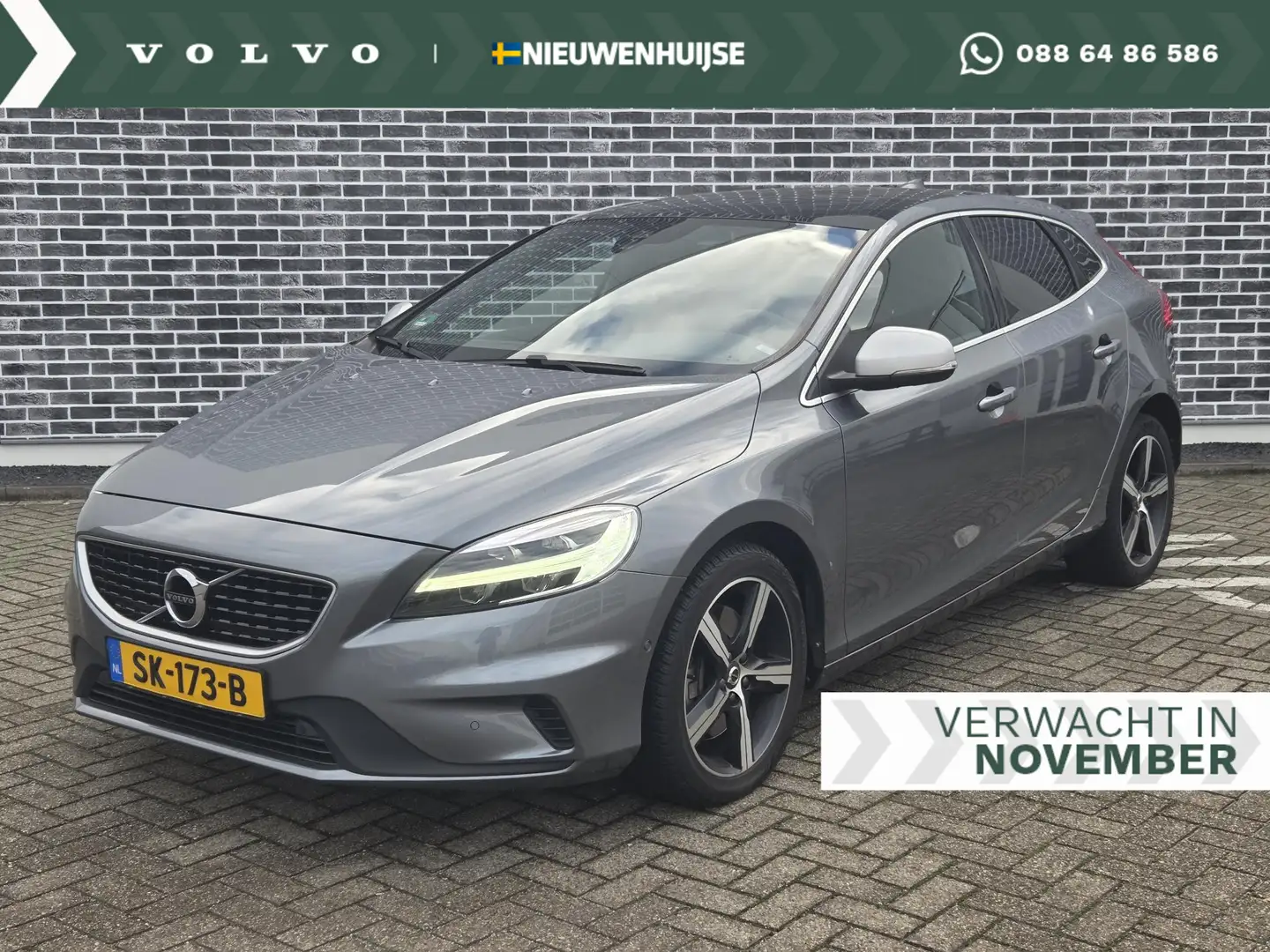 Volvo V40 2.0 T4 Business Sport | Panoramadak | Standkachel Gris - 1