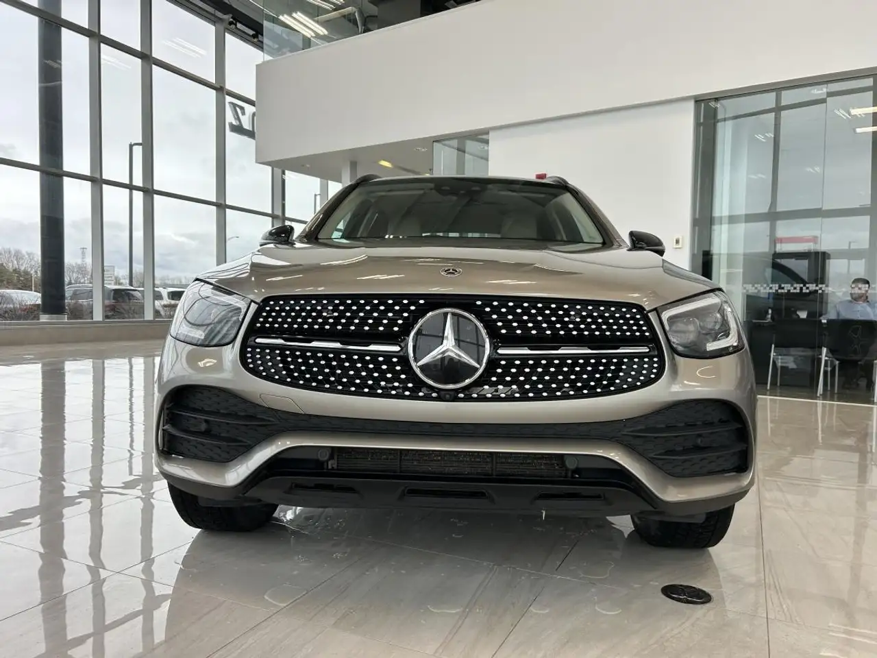 Mercedes-Benz GLC снимка Mercedes-Benz GLC