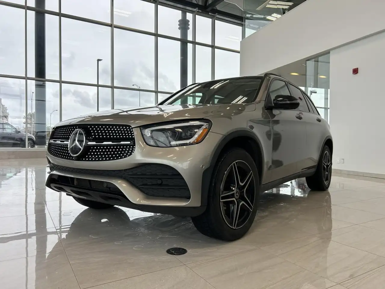 Mercedes-Benz GLC снимка Mercedes-Benz GLC