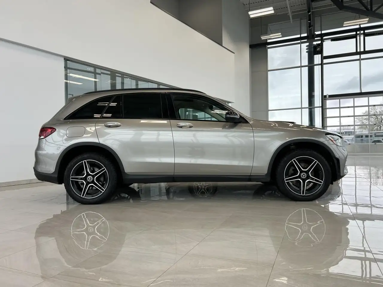 Mercedes-Benz GLC снимка Mercedes-Benz GLC