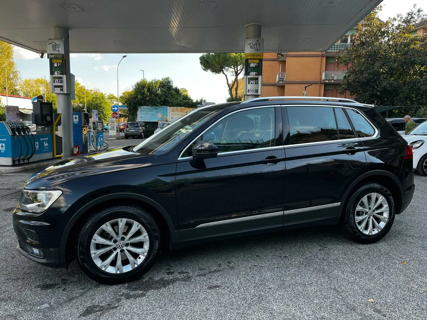 Volkswagen Tiguan Tiguan 1.6 tdi Business 115cv Noir - 2