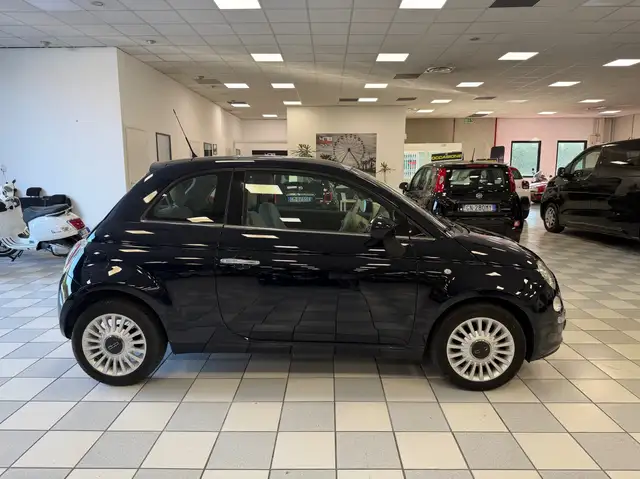 Fiat 500 view 2