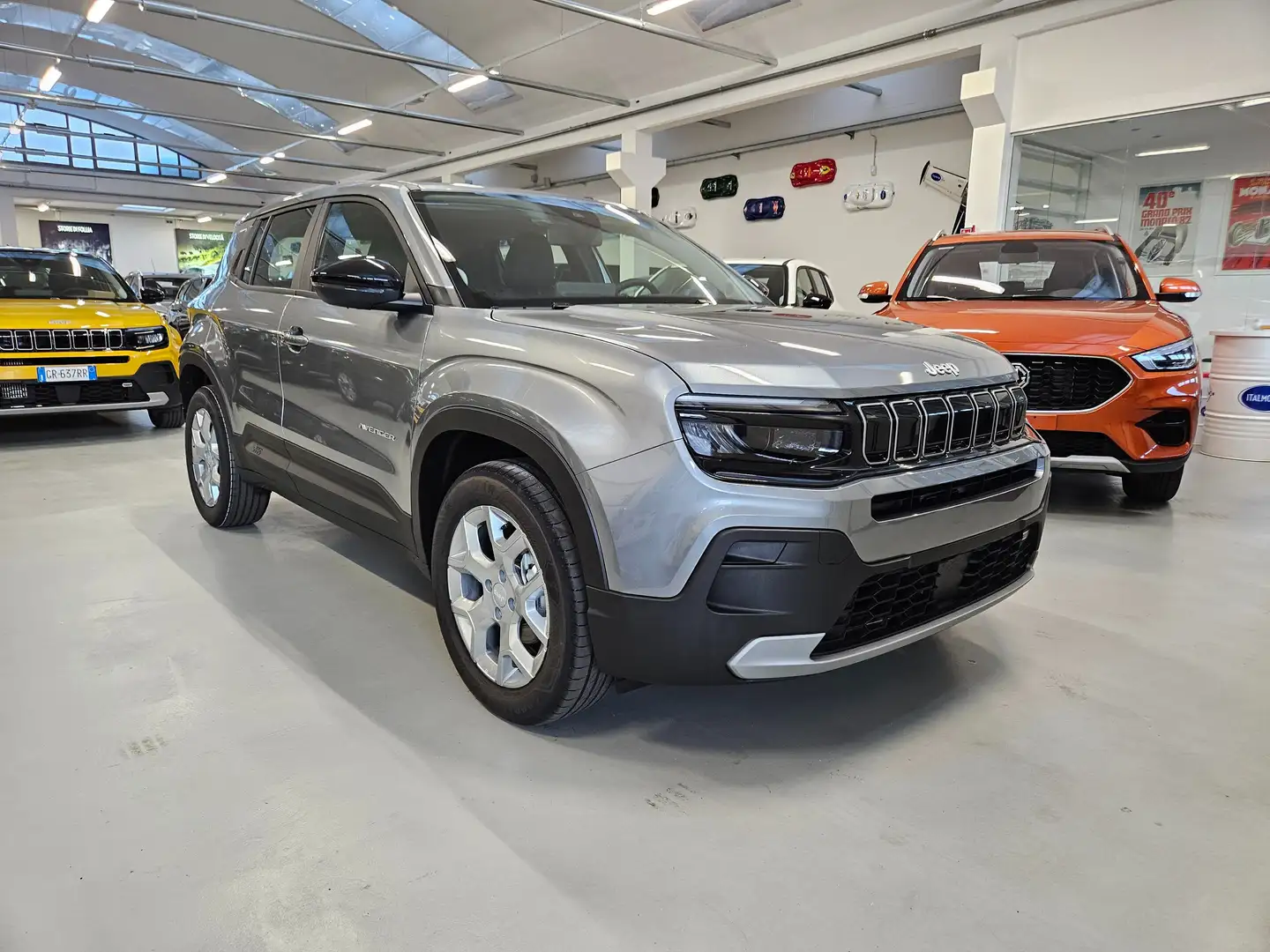 Jeep Avenger Avenger 1.2 turbo e-hybrid mhev Altitude fwd 110cv Gris - 1