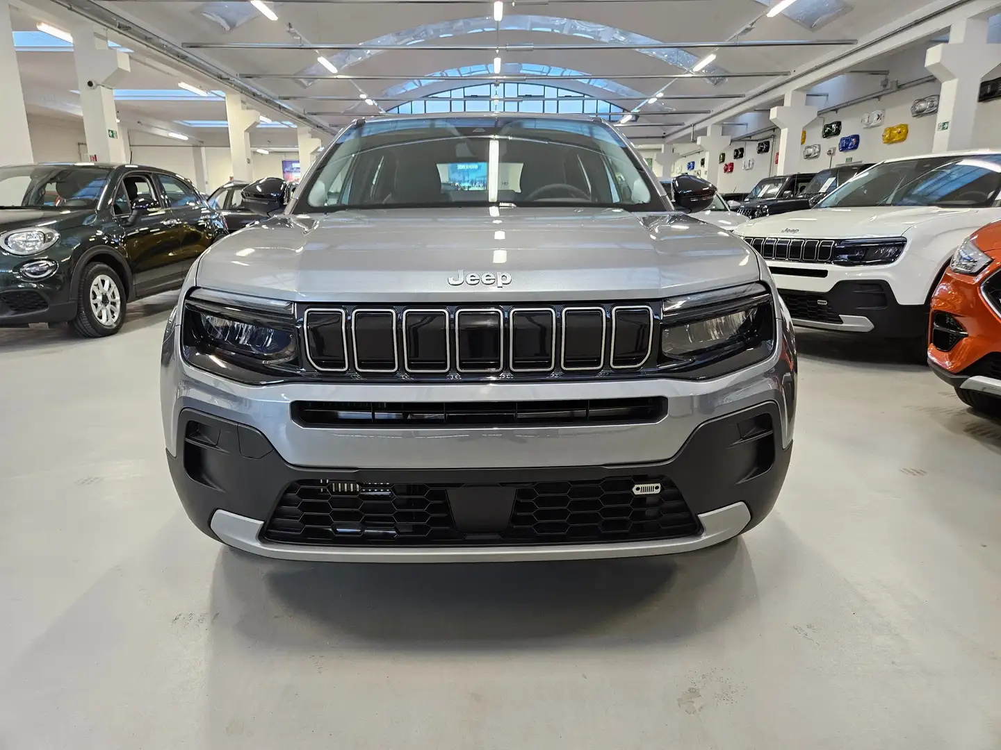 Jeep Avenger Avenger 1.2 turbo e-hybrid mhev Altitude fwd 110cv Gris - 2
