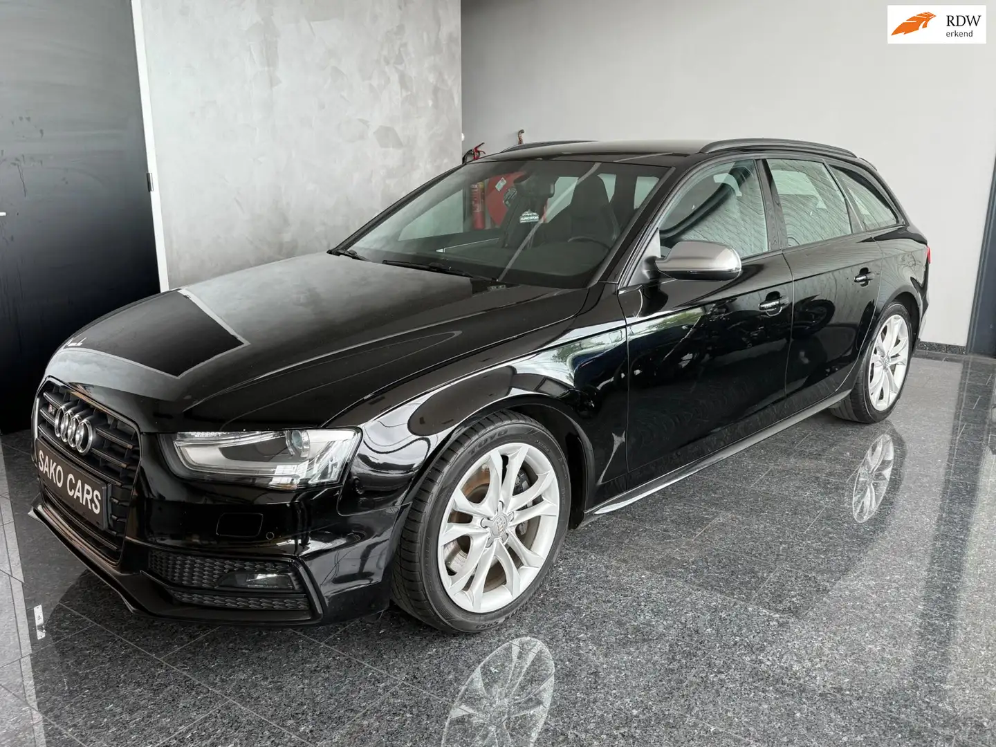 Audi A4 Avant 3.0 TFSI S4 Quattro Pro Line 2014 Dealer ond Zwart - 1