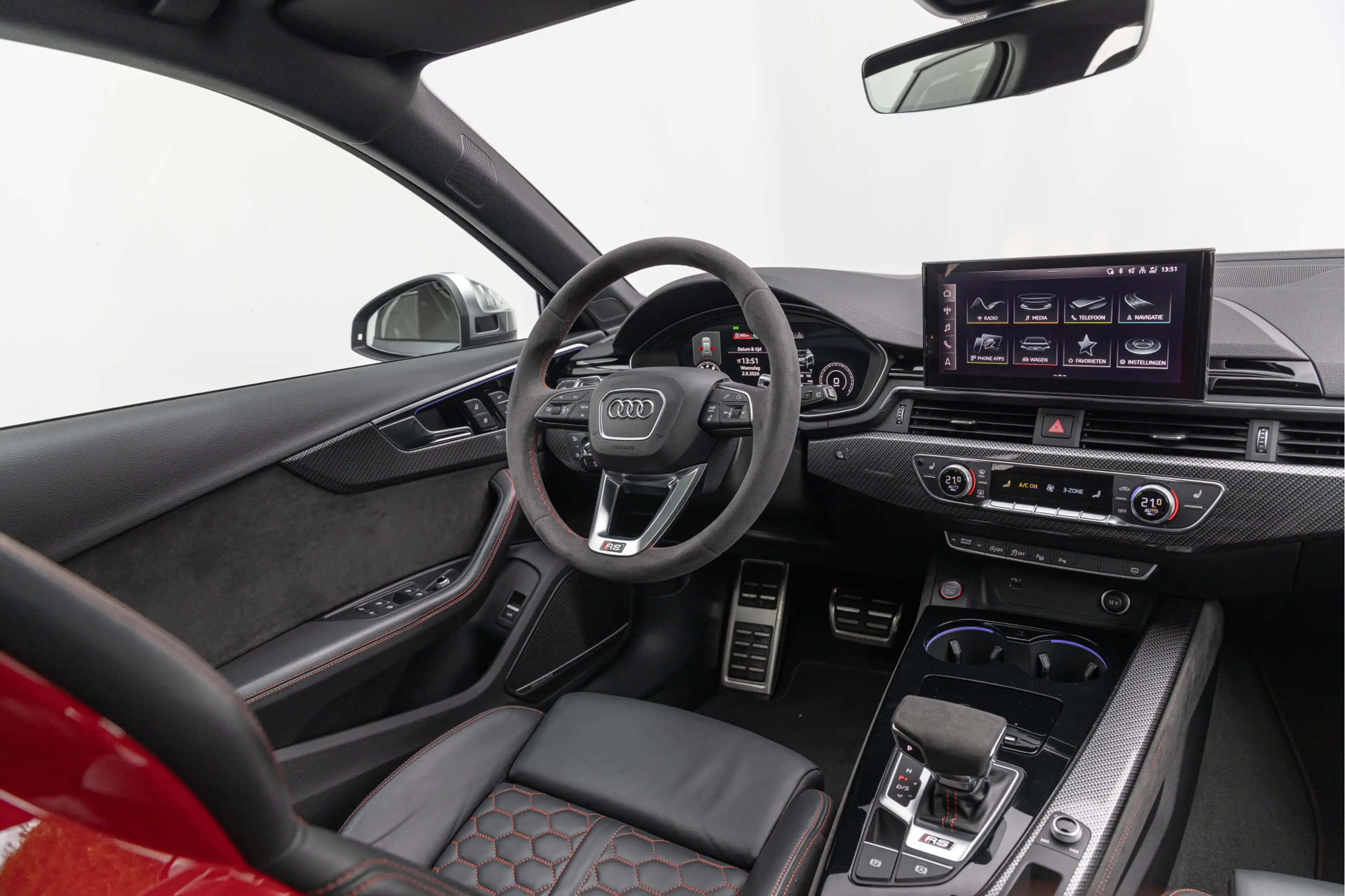 Audi RS4 Avant 2.9 TFSI 450pk Quattro Pano Dynamic B&O 20'' — photo 3