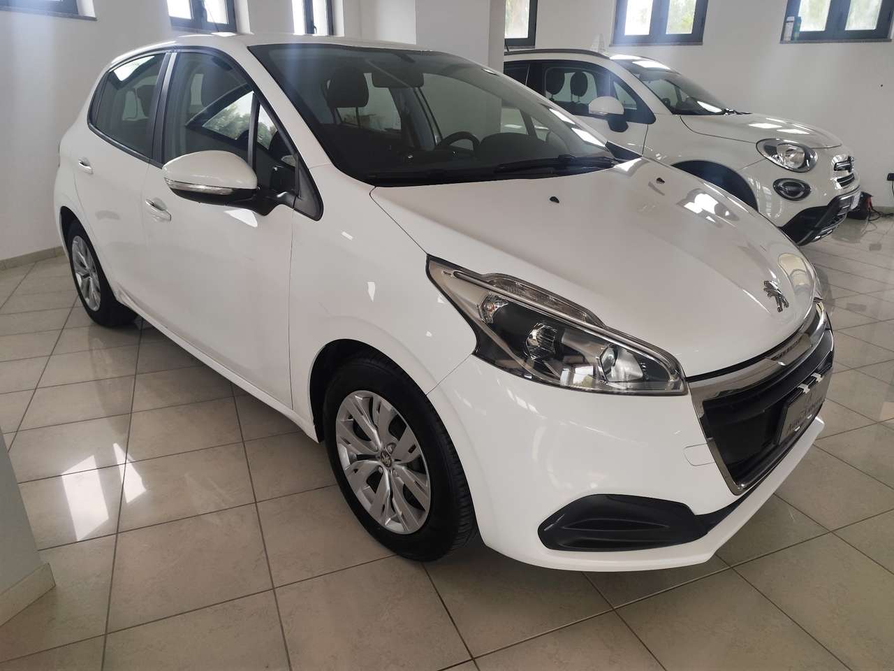 Peugeot 208 208 5p 1.4 hdi 8v Business