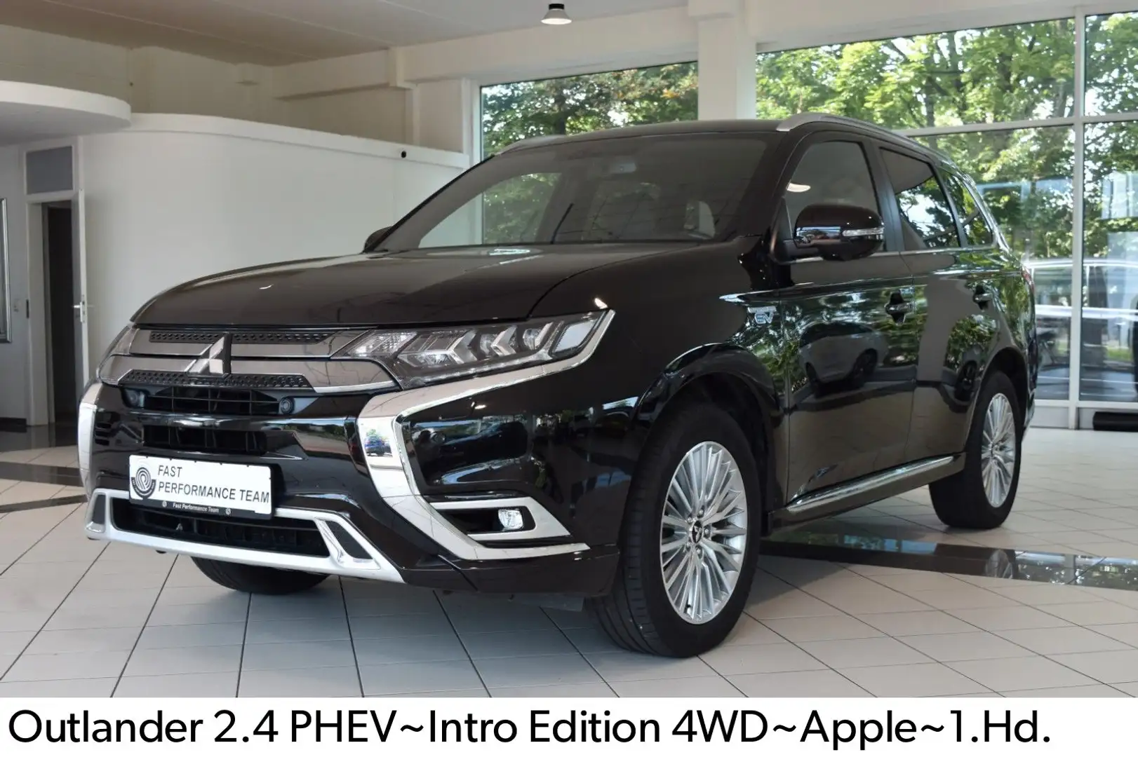 Mitsubishi Outlander 2.4 PHEV~Intro Edition 4WD~Apple~1.Hd. Schwarz - 1