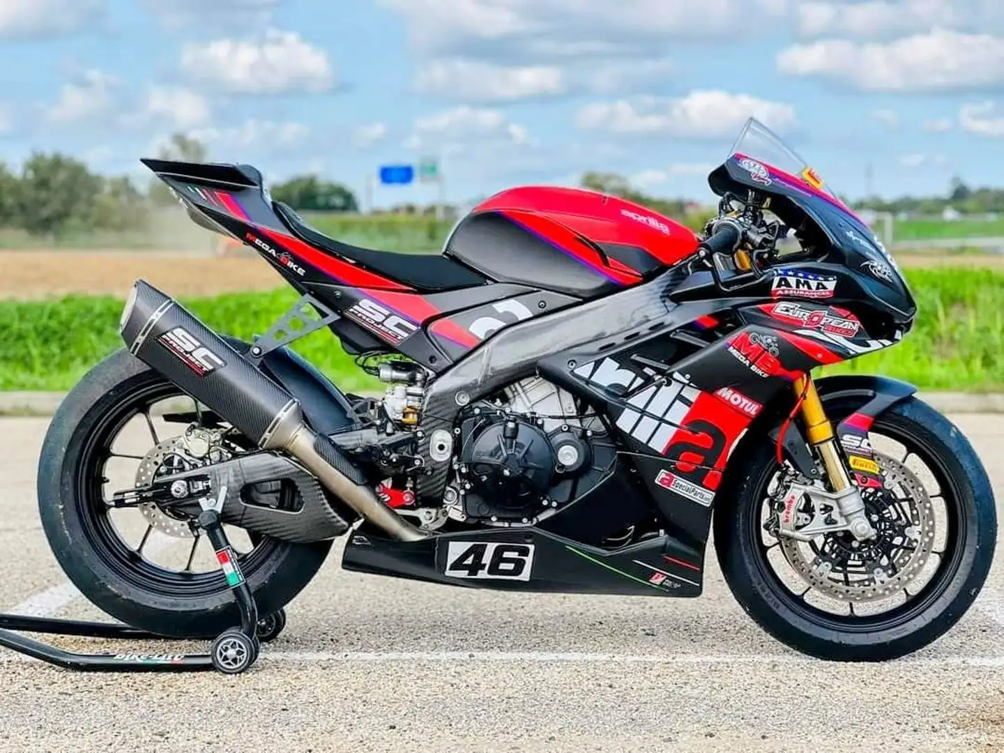 Aprilia RSV4 Factory Negro - 1