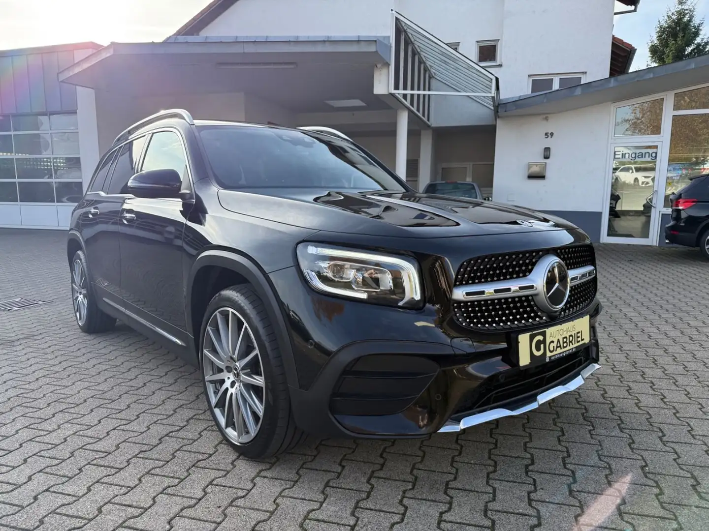 Mercedes-Benz GLB 220 d 4M AMG Wide Kam LED AHK 20" 7Sitze Bur Schwarz - 1