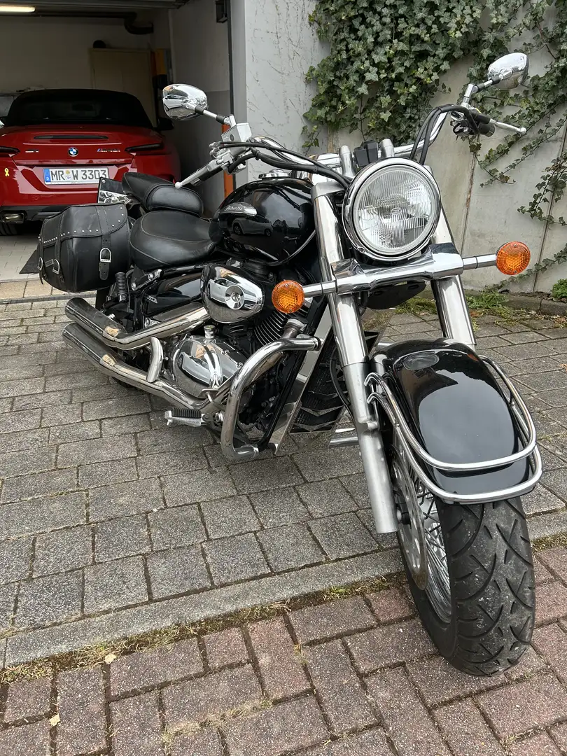 Suzuki Intruder M - 1