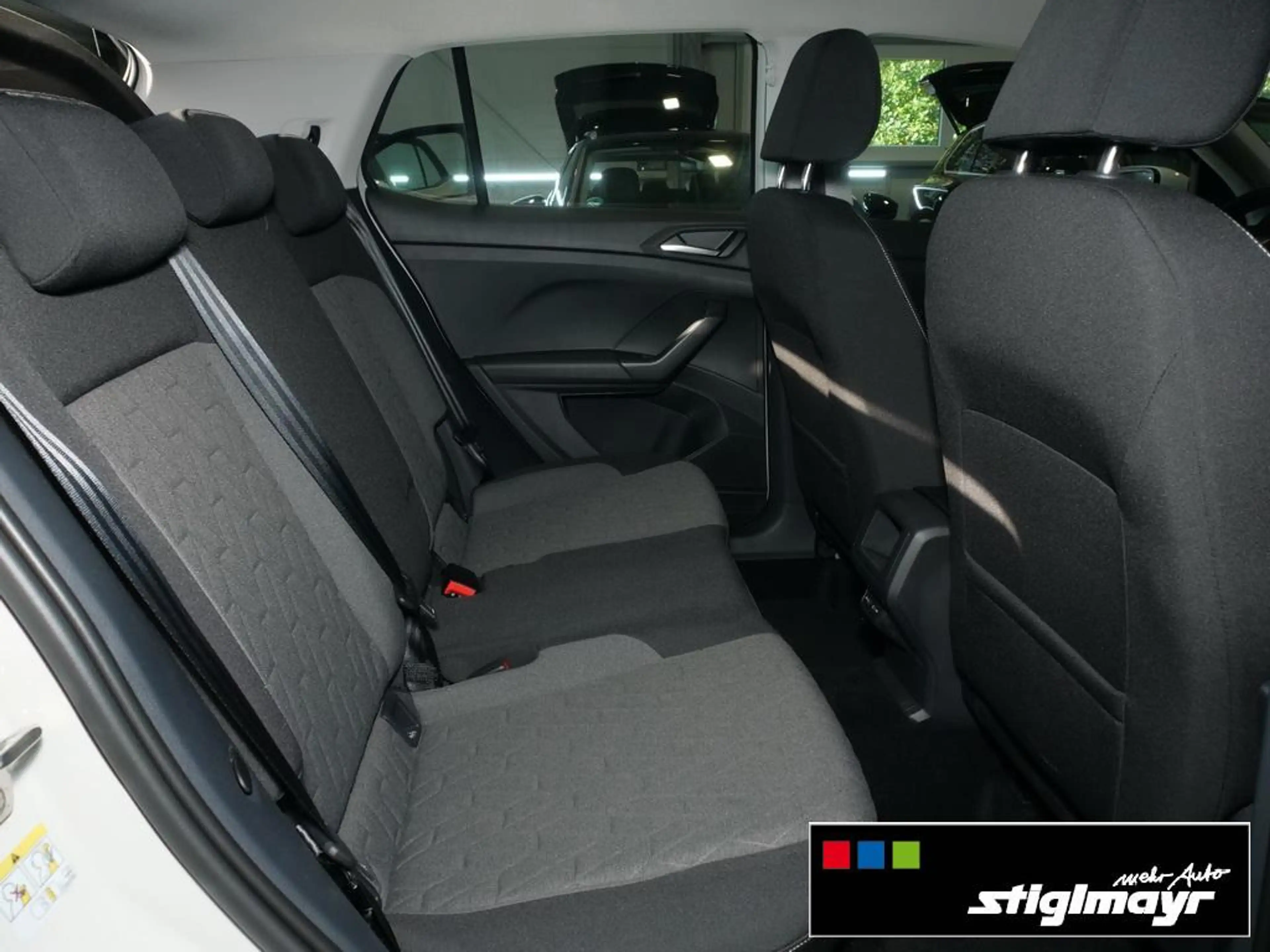 Volkswagen T-Cross Life 1.0 TSI — photo 9