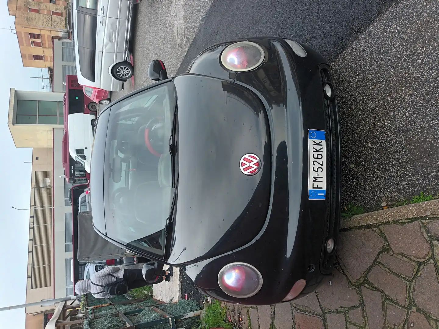 Volkswagen Beetle - 1