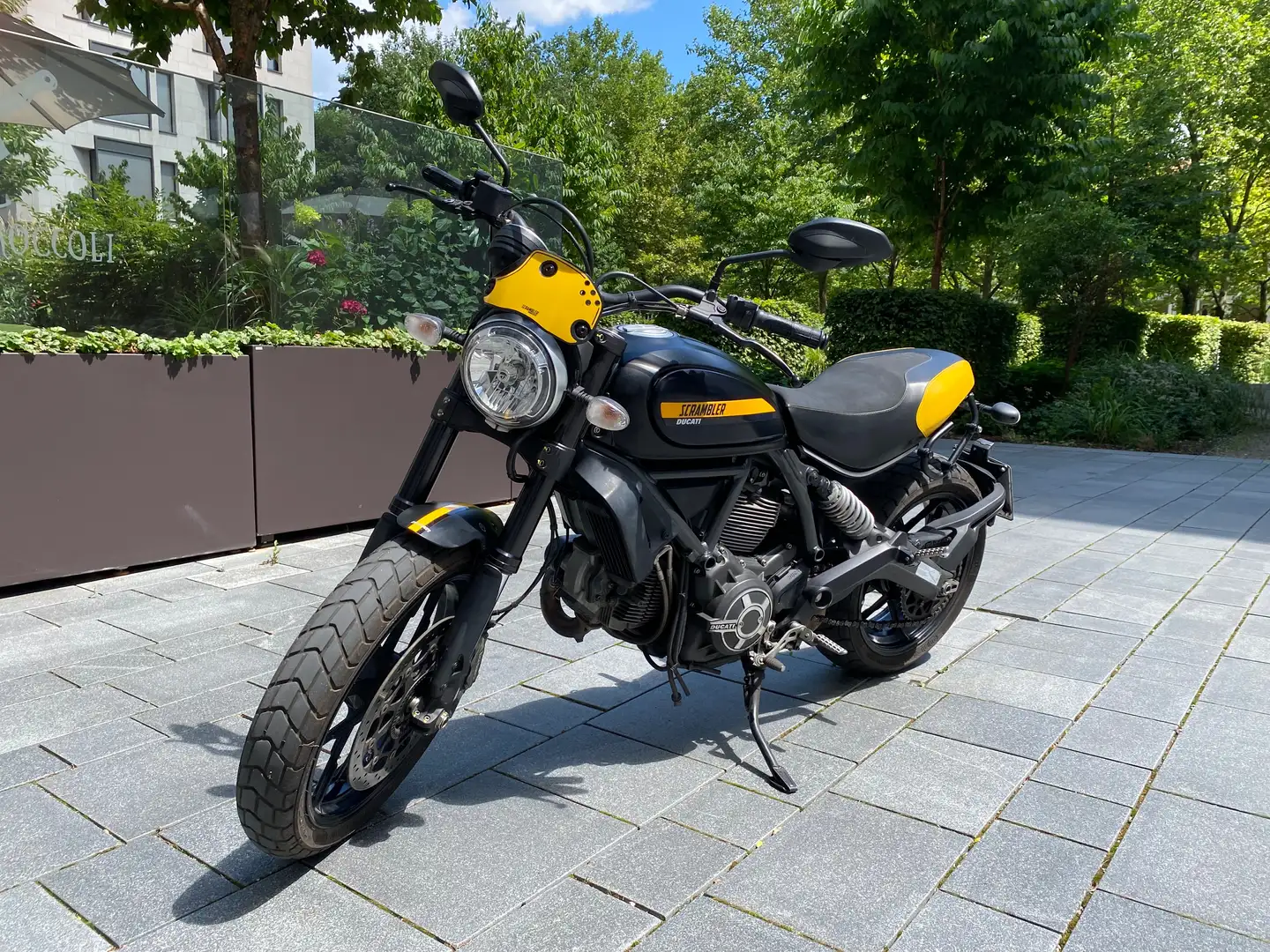 Ducati Scrambler Full Throttle Noir - 1