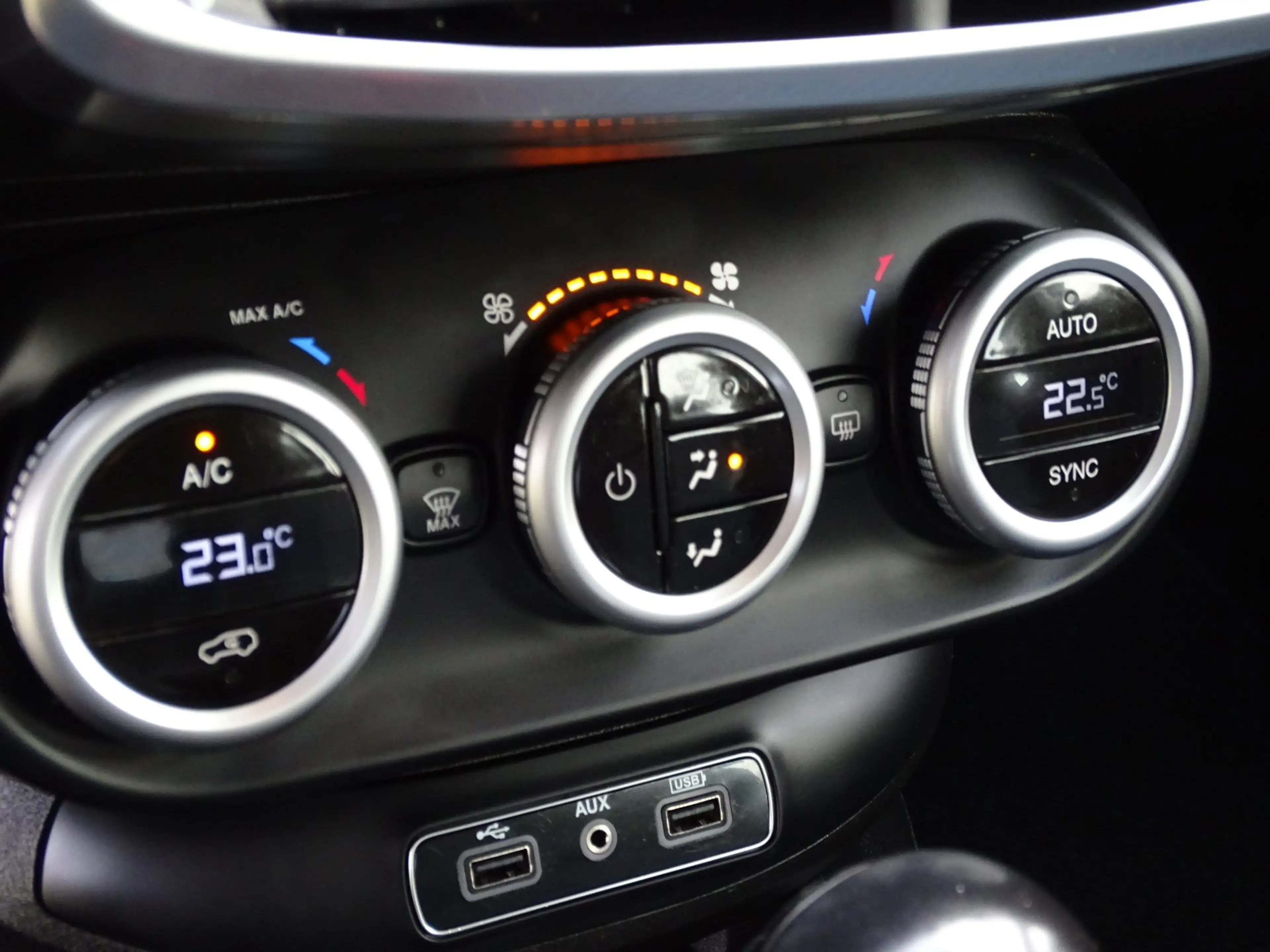 Fiat 500X 1.4 Turbo MultiAir Mirror automaat, unieke kleur m — photo 18