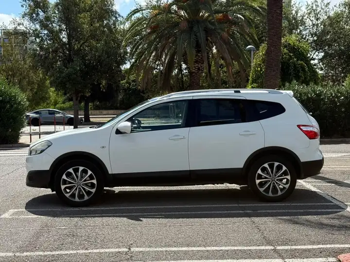 Nissan Qashqai 2.0 dCi Tekna Sport 4x2 17'' 2010, foto 3