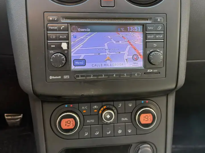 Nissan Qashqai 2.0 dCi Tekna Sport 4x2 17'' 2010, foto 11