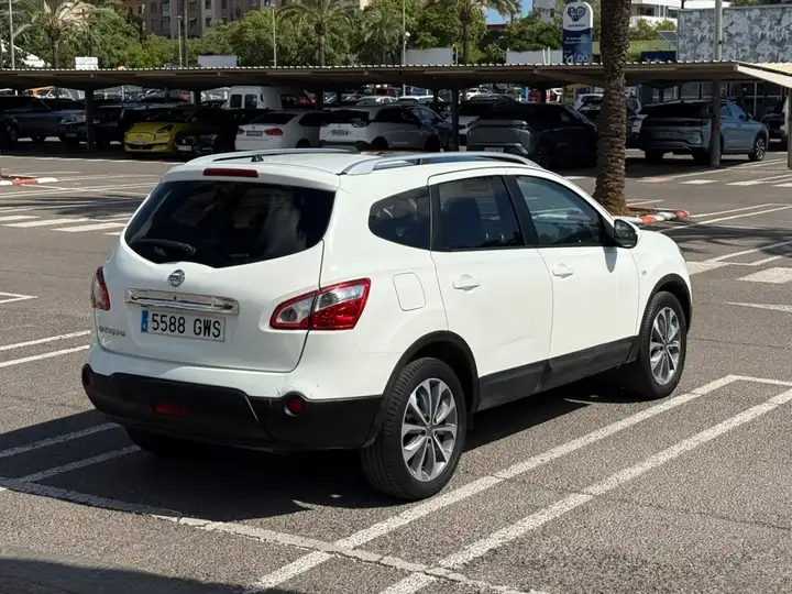 Nissan Qashqai 2.0 dCi Tekna Sport 4x2 17'' 2010, foto 5