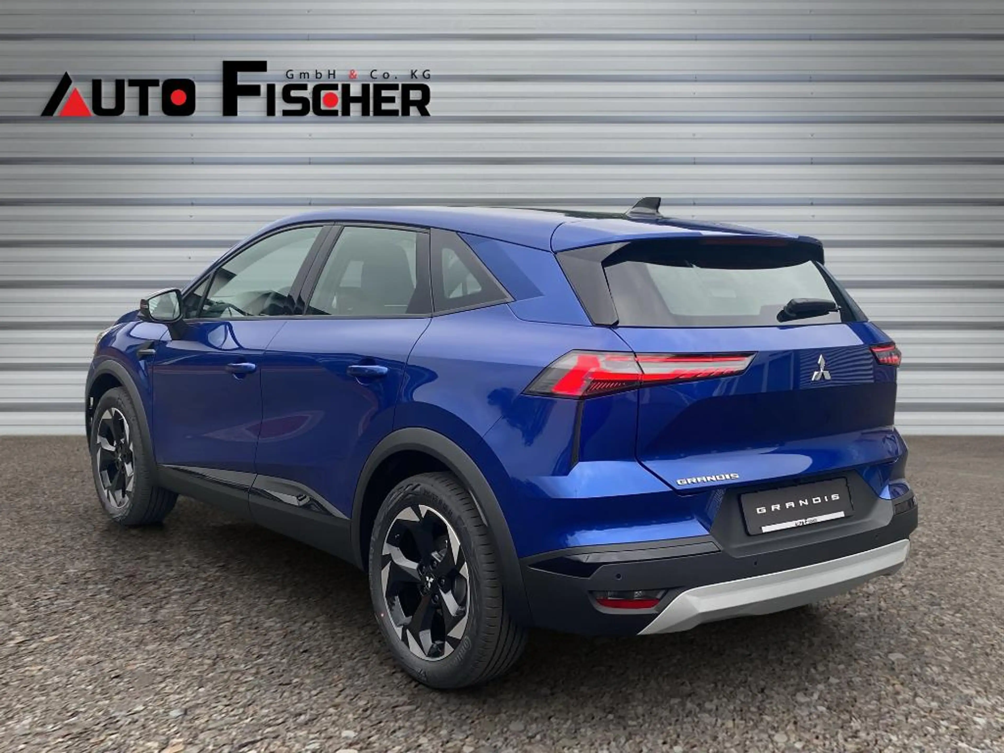 Mitsubishi Grandis Diamant Plus 1.3 T-Benziner 6-Gang — photo 3