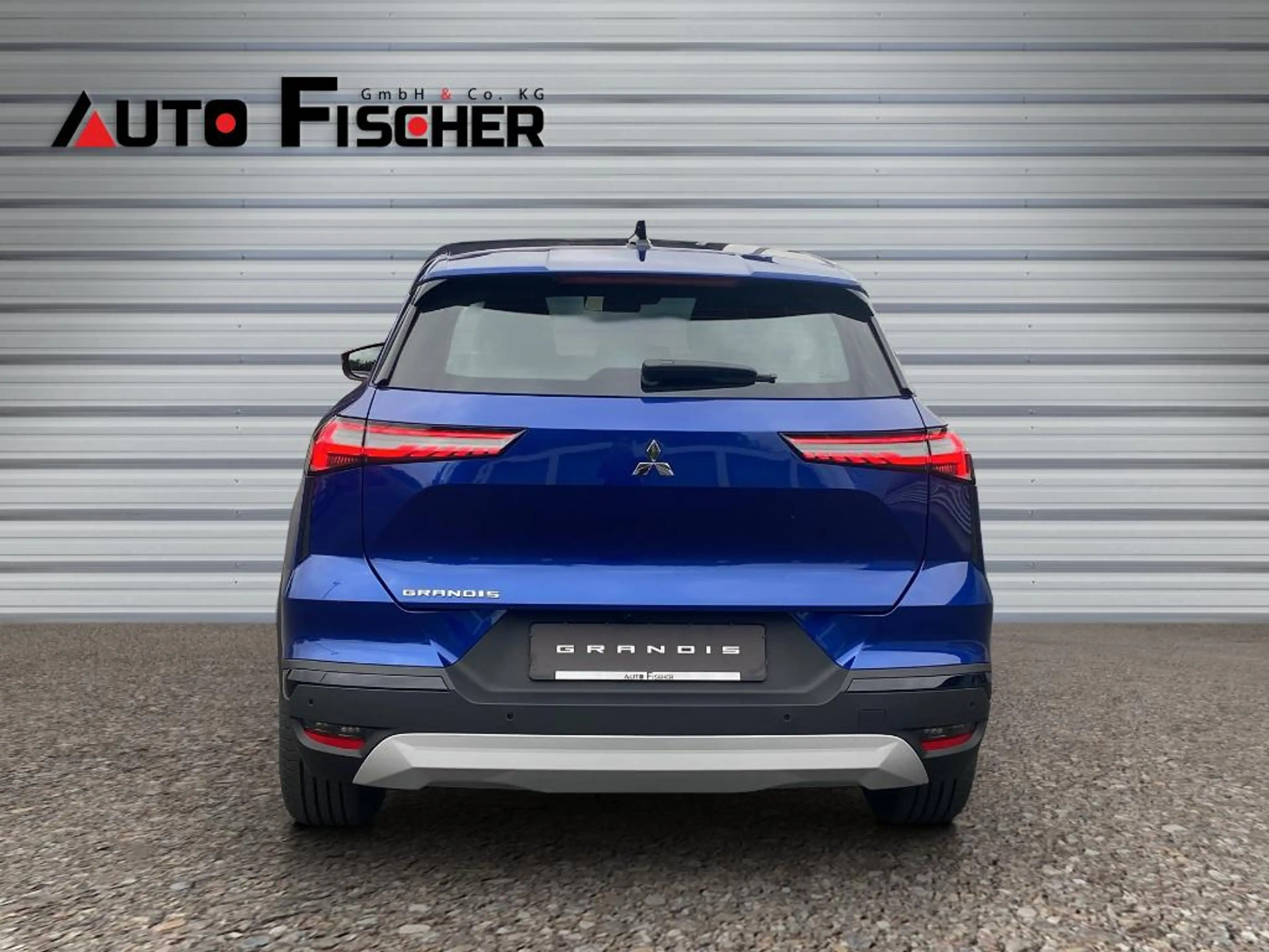 Mitsubishi Grandis Diamant Plus 1.3 T-Benziner 6-Gang — photo 4