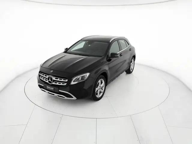 Mercedes-Benz GLA 200 200 d sport auto