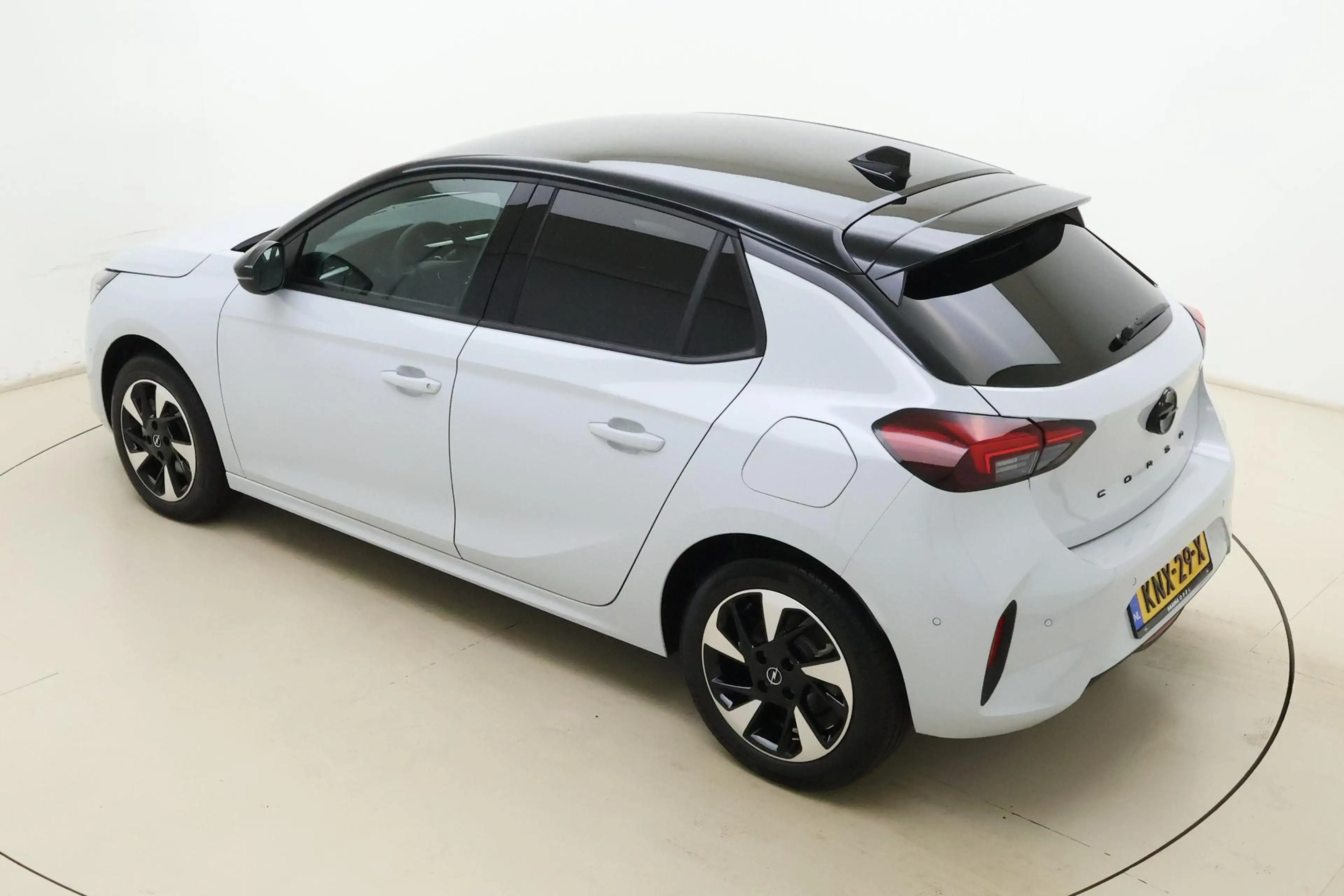 Opel Corsa-e Electric Long Range GS 51 kWh | WLTP 426 KM | Clim — photo 4