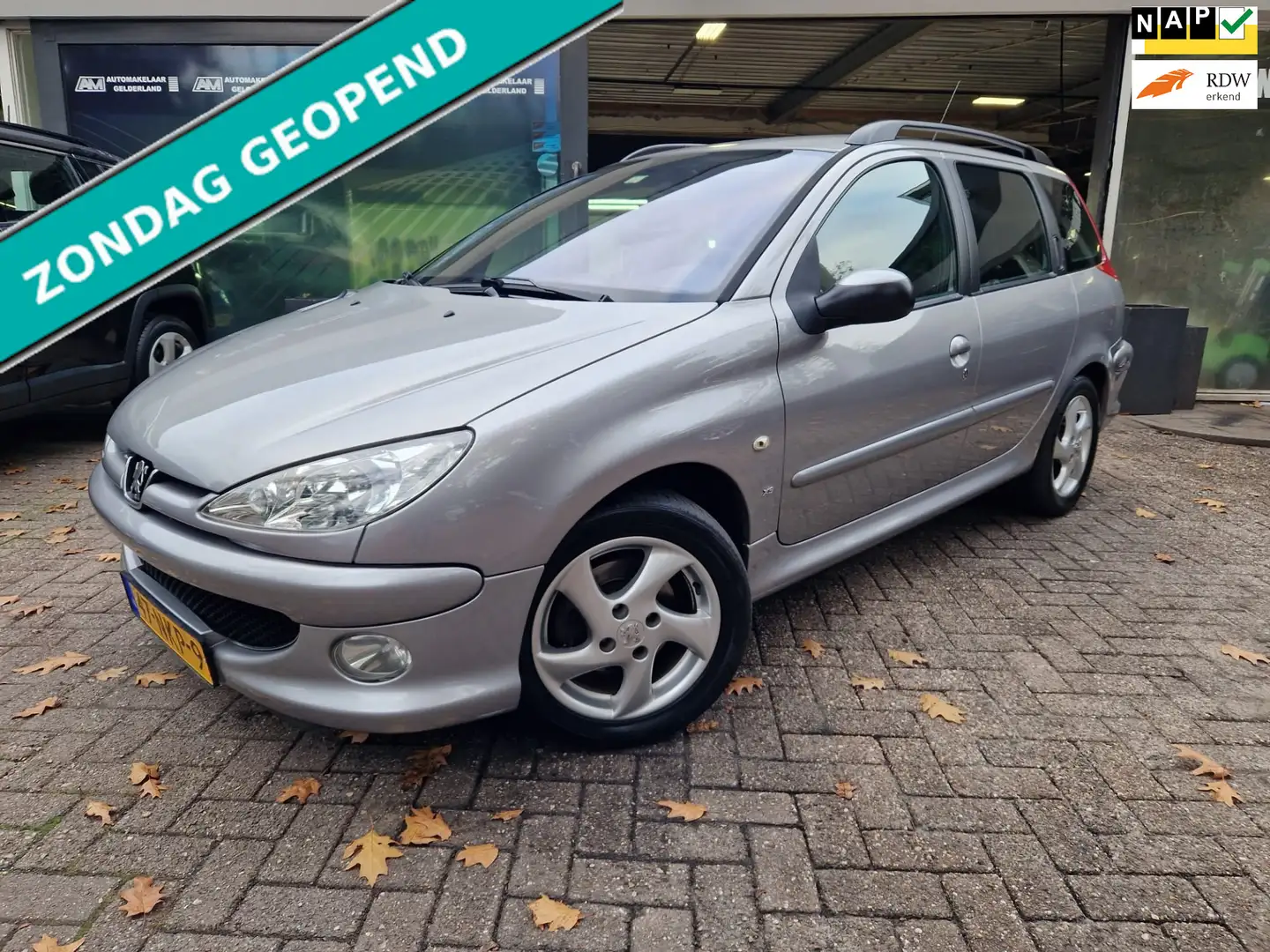 Peugeot 206 1.6-16V Gentry | NIEUWE APK | AIRCO | ELEC RAMEN | Grau - 1