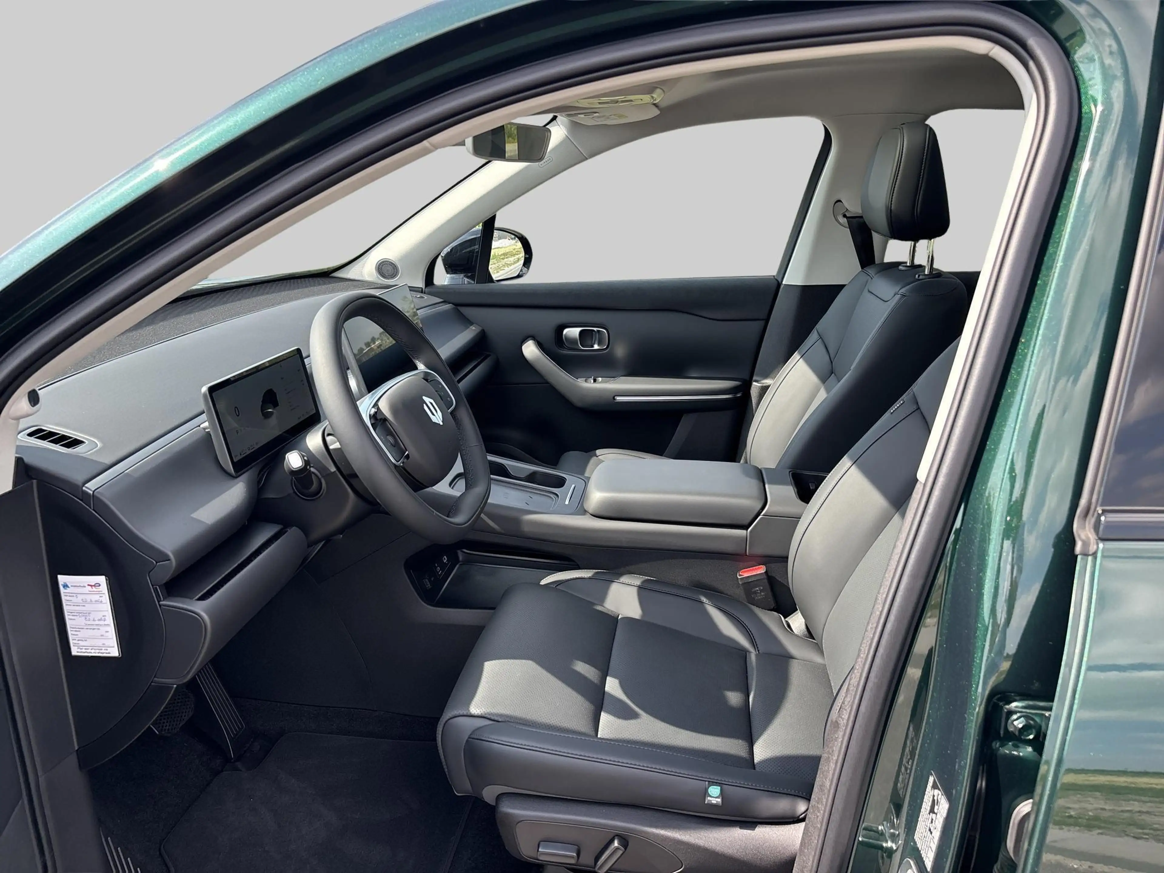 Leapmotor C10 REEV Design | 215pk | 145 km EV | 950+ km actierad — photo 12