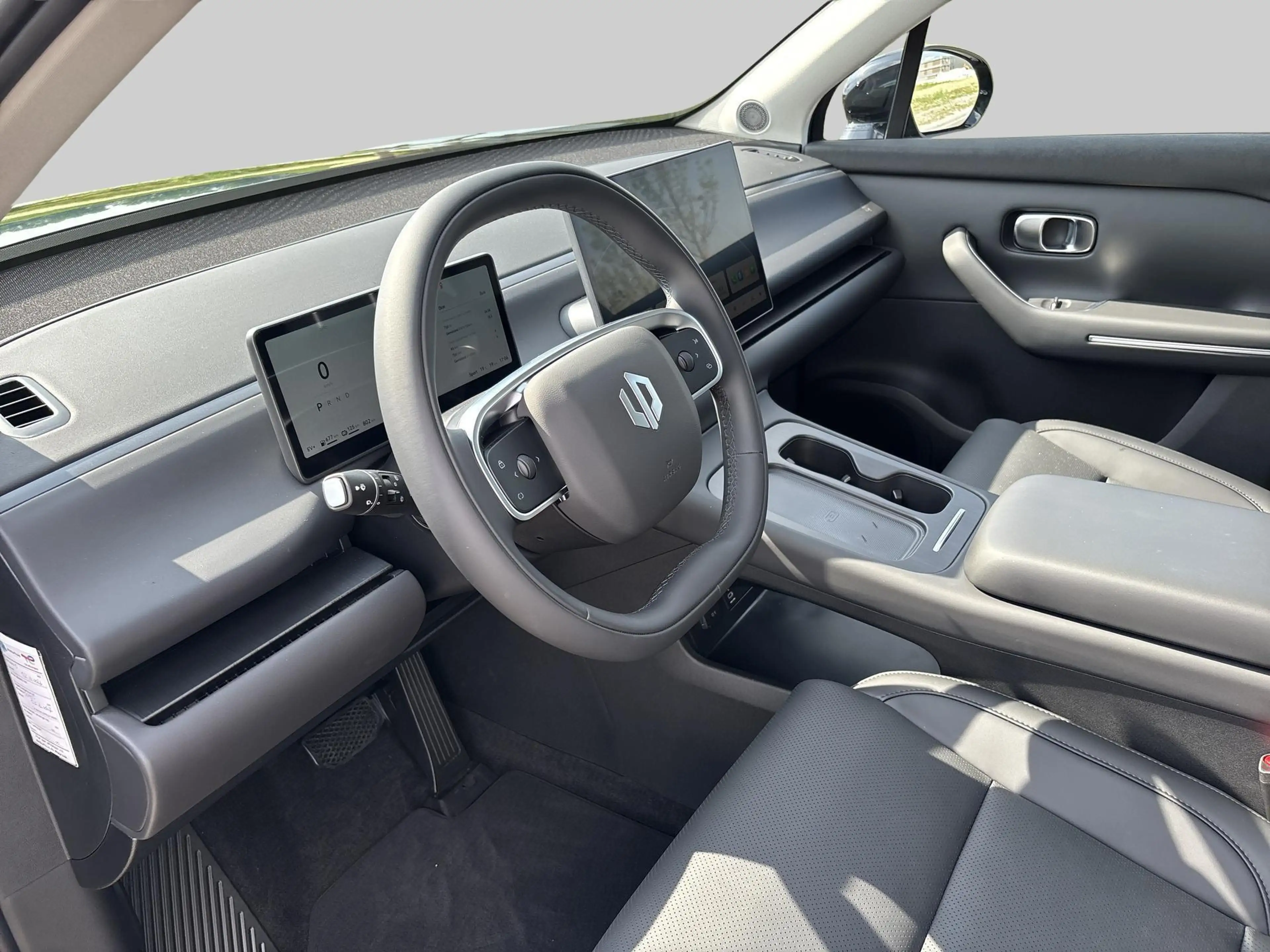 Leapmotor C10 REEV Design | 215pk | 145 km EV | 950+ km actierad — photo 4